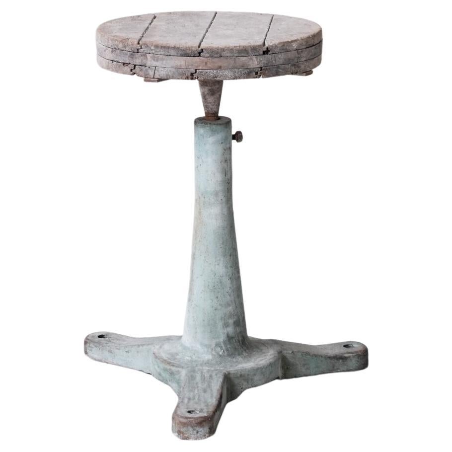 Antique Industrial English Sculpture Stand (No.2) For Sale