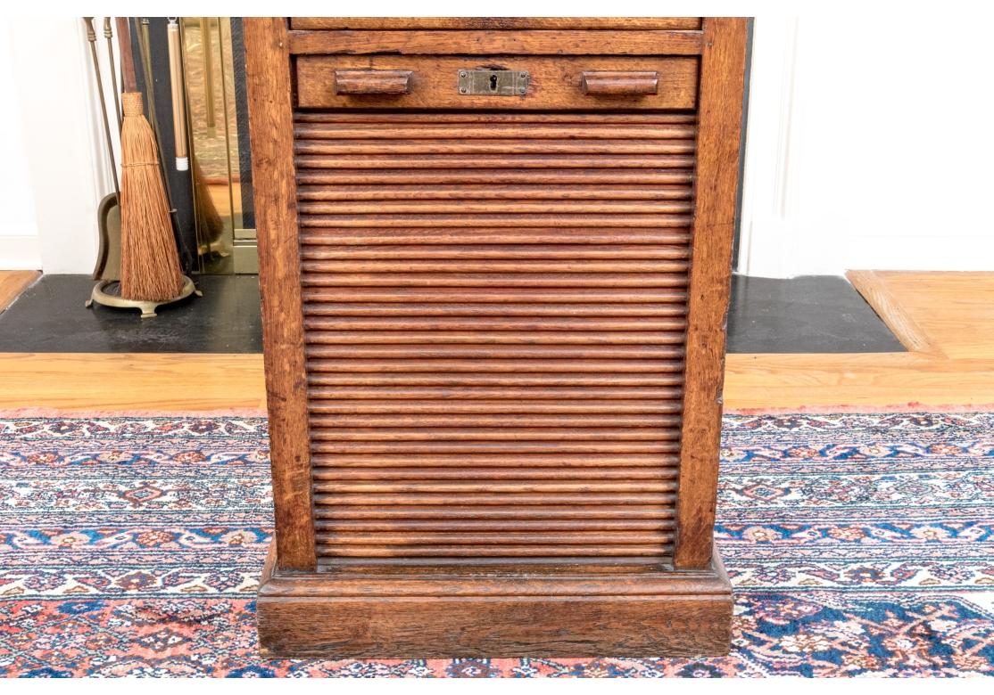 Antike Eisenbuchpresse aus der Industrial Era Industries mit Stand aus Eiche im Angebot 8