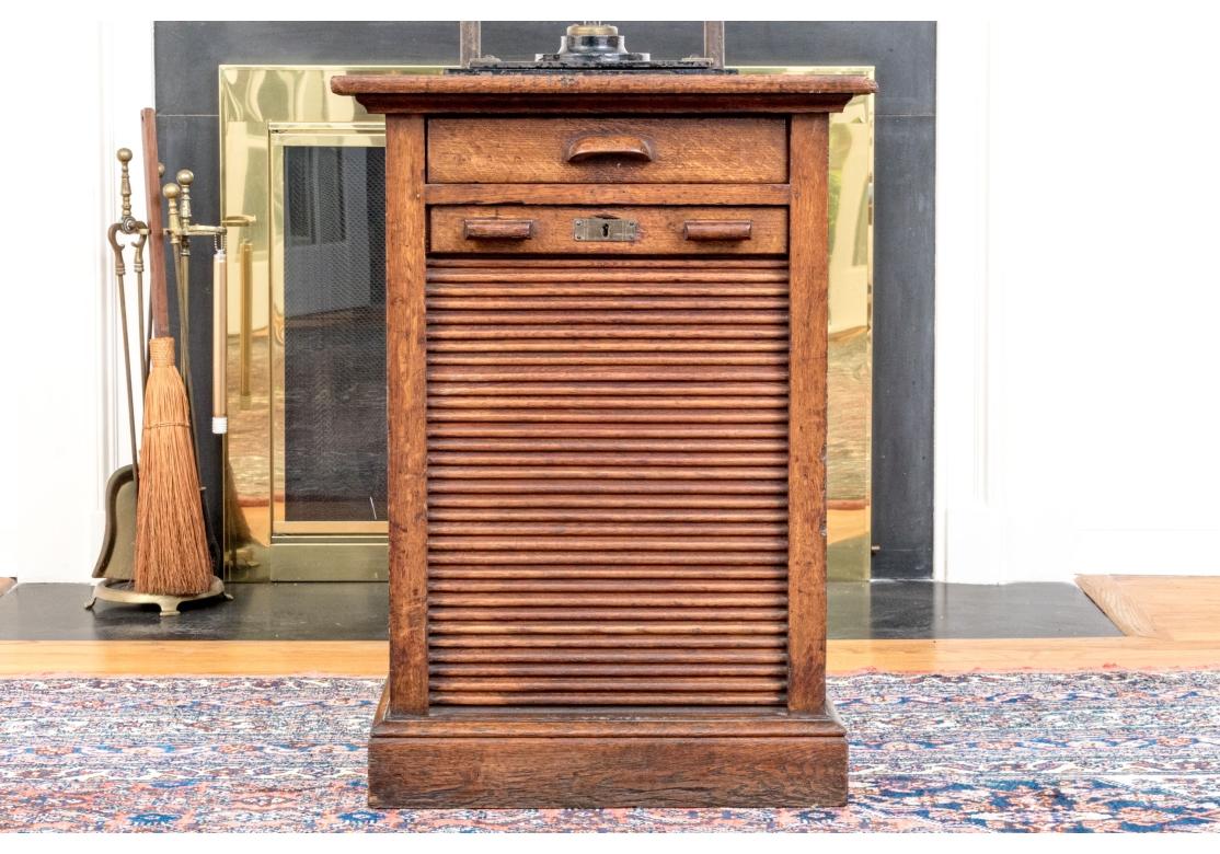 Antike Eisenbuchpresse aus der Industrial Era Industries mit Stand aus Eiche im Angebot 3
