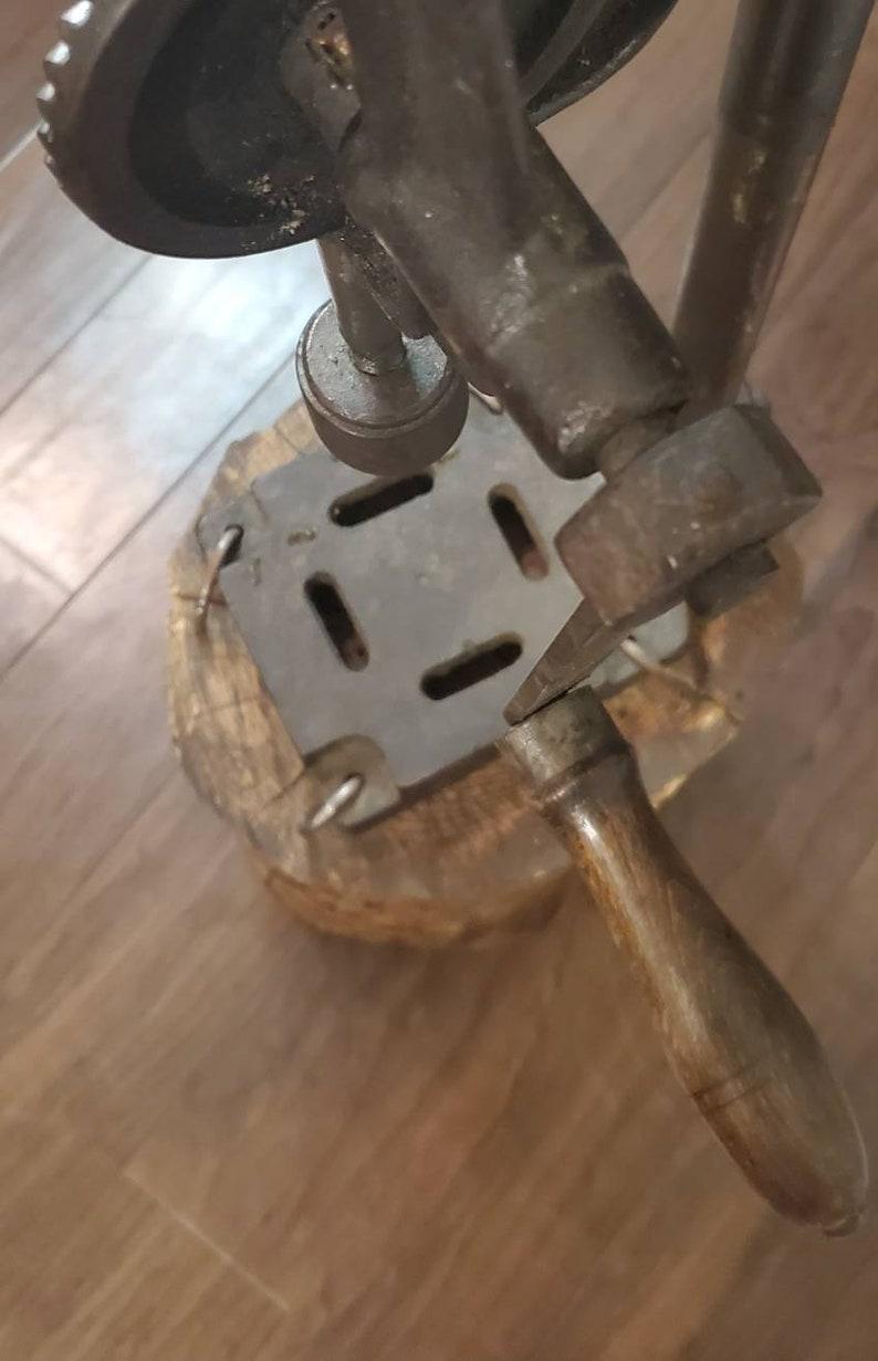 Antique Industrial Hand Crank Iron Drill Press In Good Condition For Sale In Forney, TX