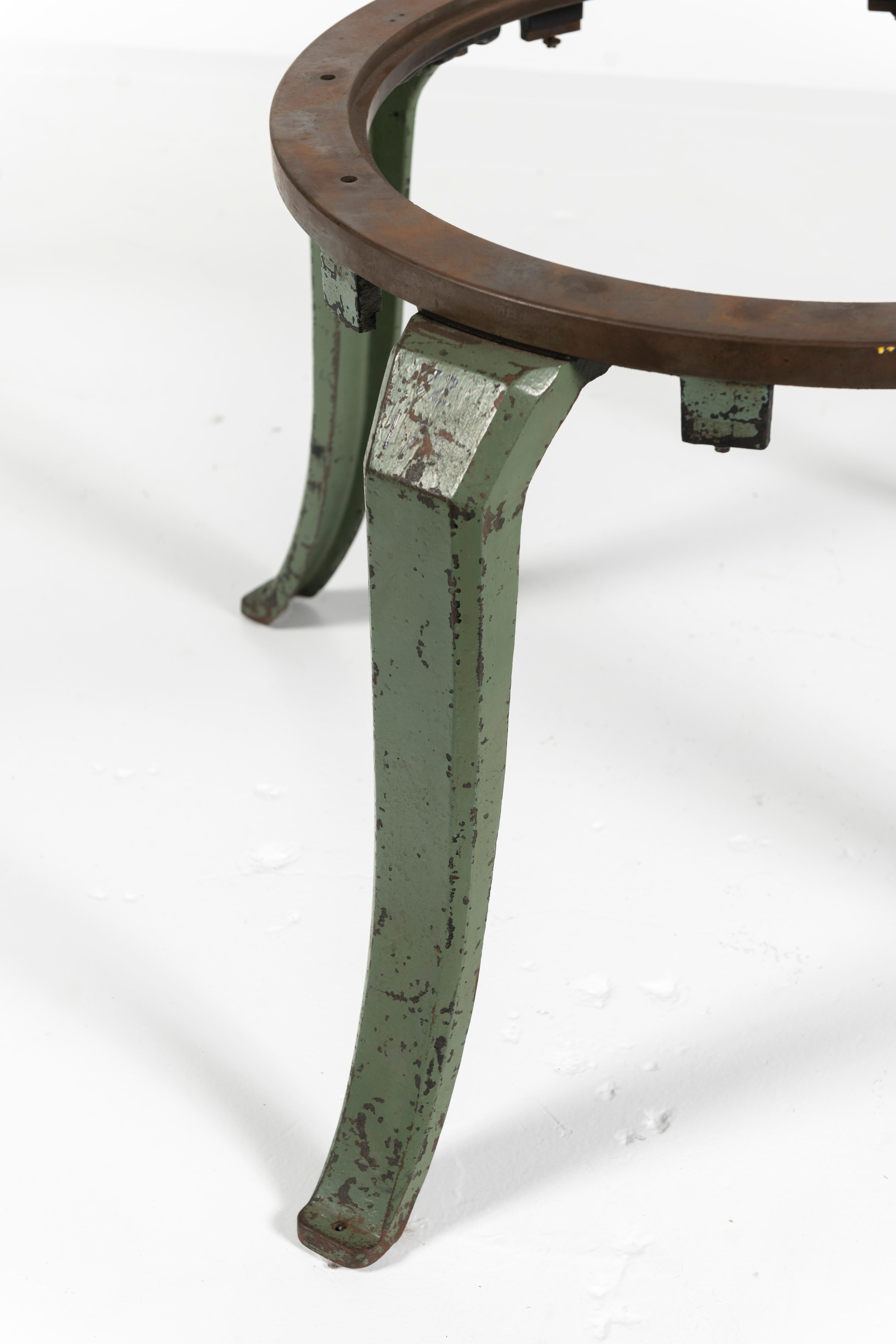 Antique Industrial Iron Table Base on Splayed Legs, France In Good Condition For Sale In San Francisco, CA