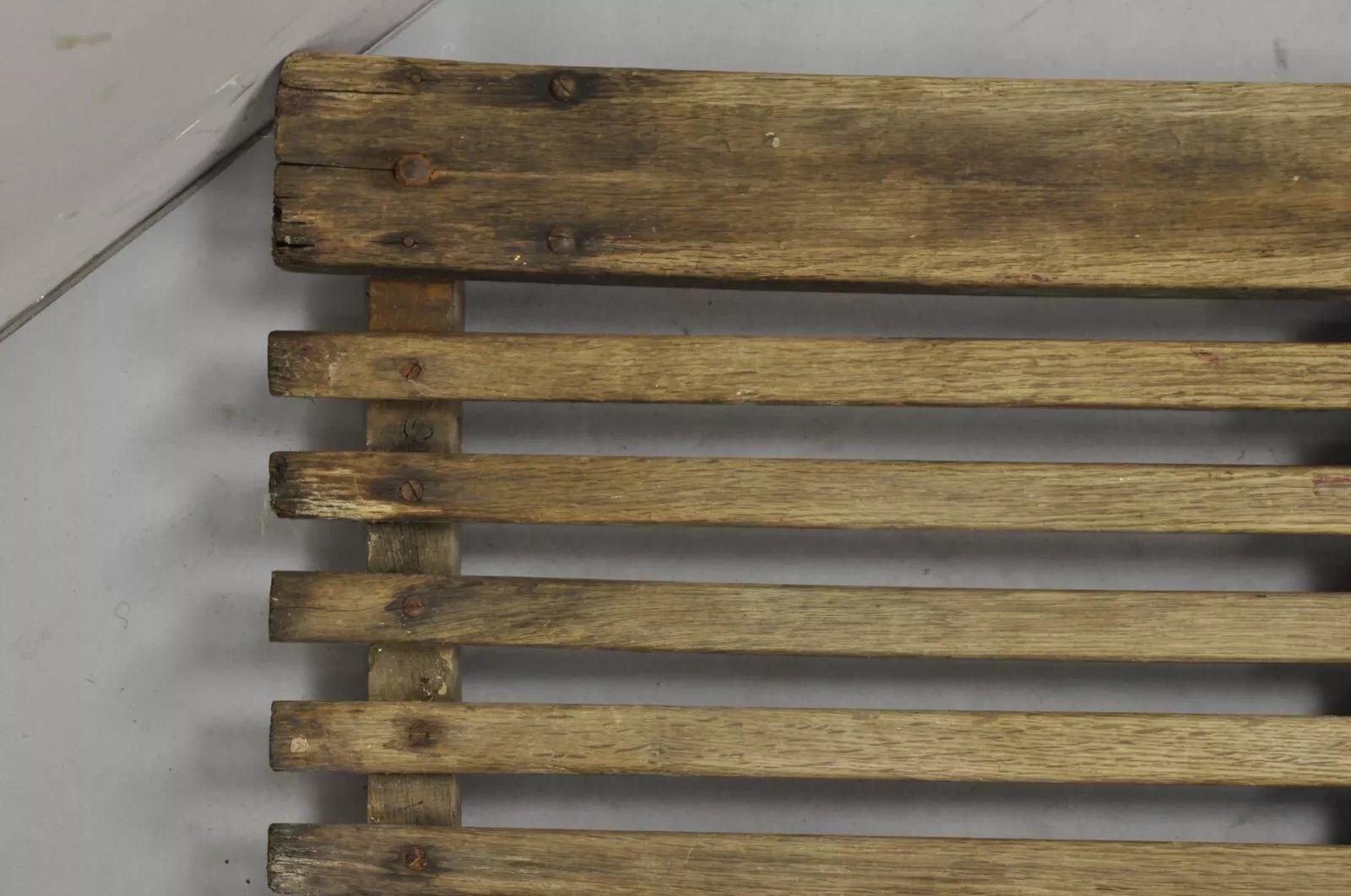 Legno Antico, industriale, moderno, in legno, con doghe e rotelle, per il garage meccanico. in vendita