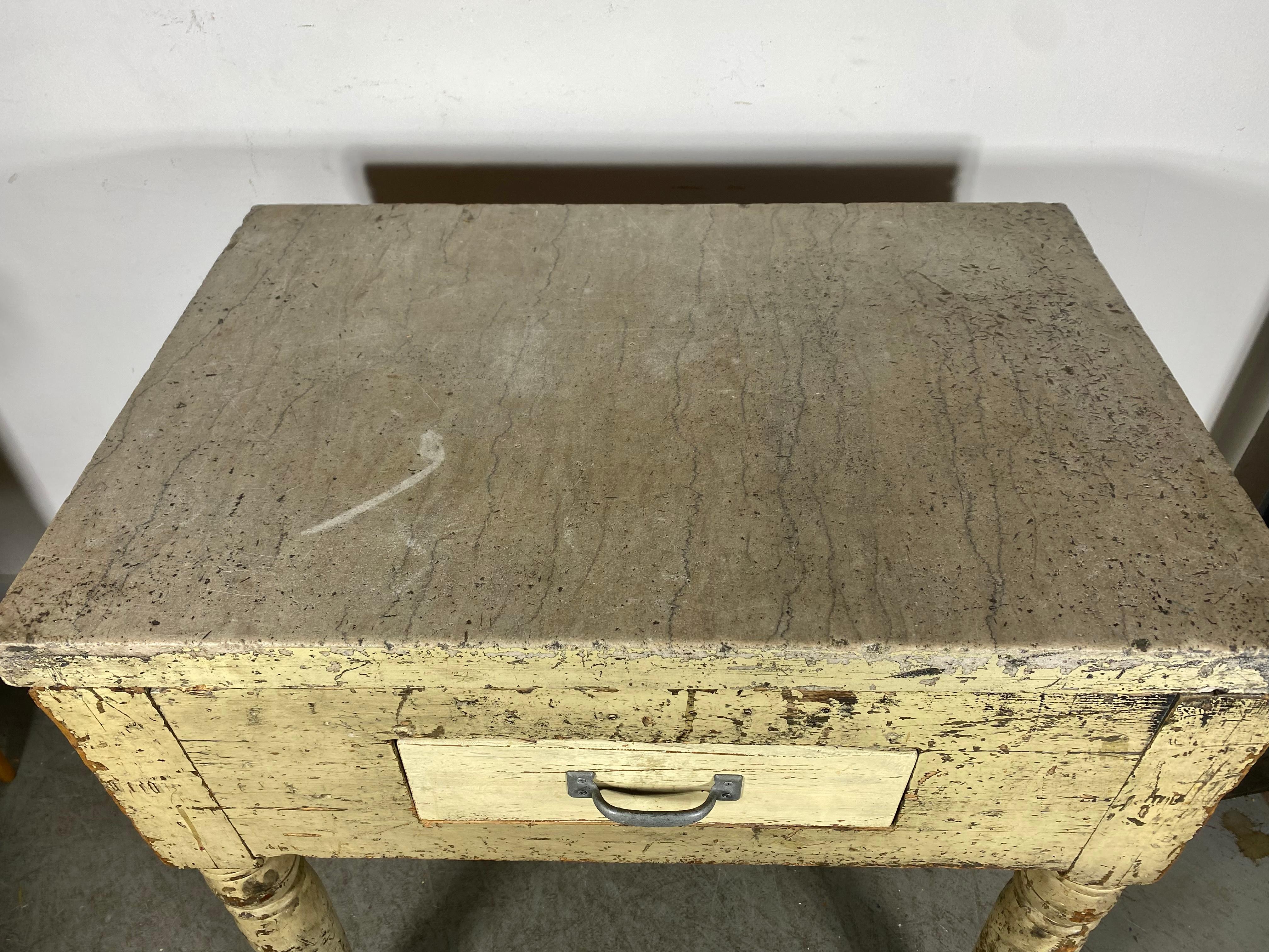 Antiker Industriedrucker / Lithografen-Tisch aus Stein und Holz  im Angebot 5