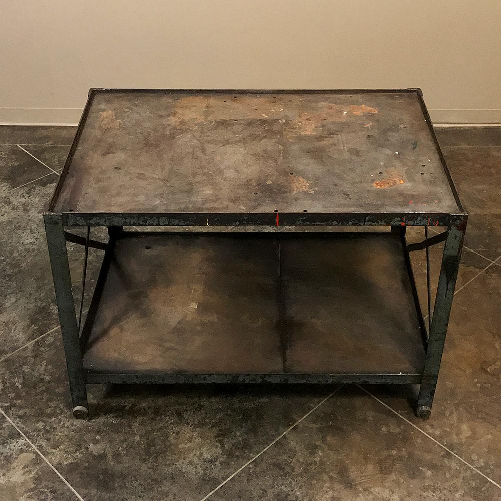 Antiker antiker Industriestahlwagen ~ Tisch im Zustand „Gut“ im Angebot in Dallas, TX