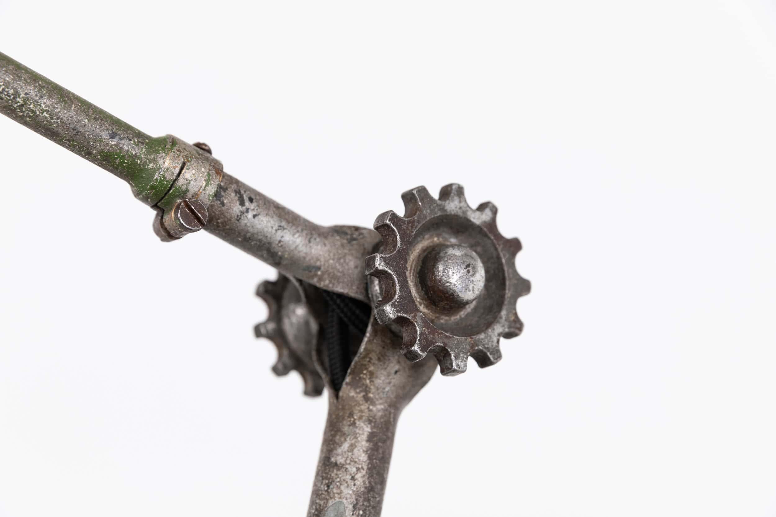 Début du 20ème siècle Lampe de bureau industrielle ancienne Dugdills Machinist, vers 1910 en vente