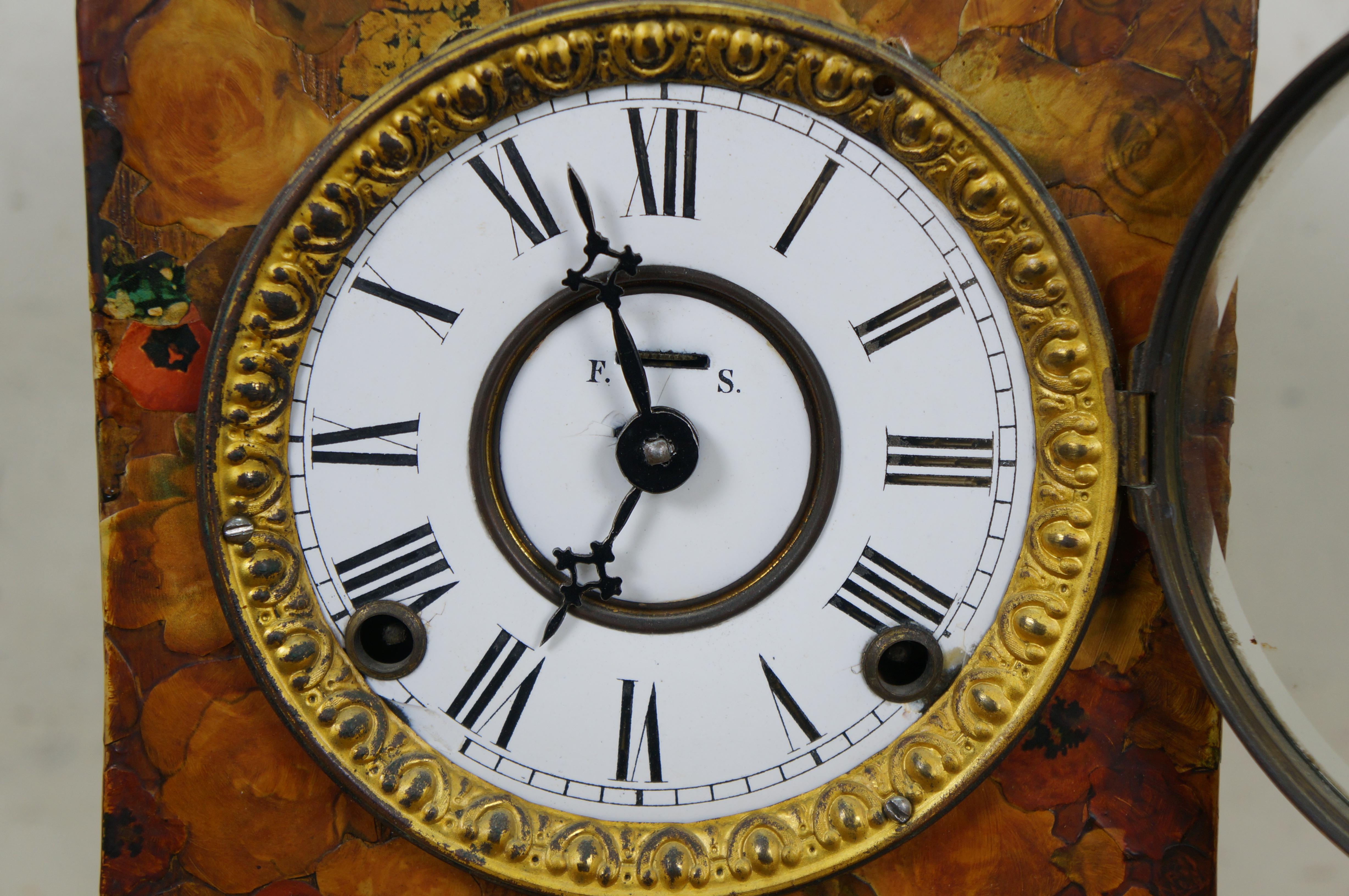 Antique Ingraham Floral Marbelite Decoupage Key Wound Chiming Mantel Clock 13