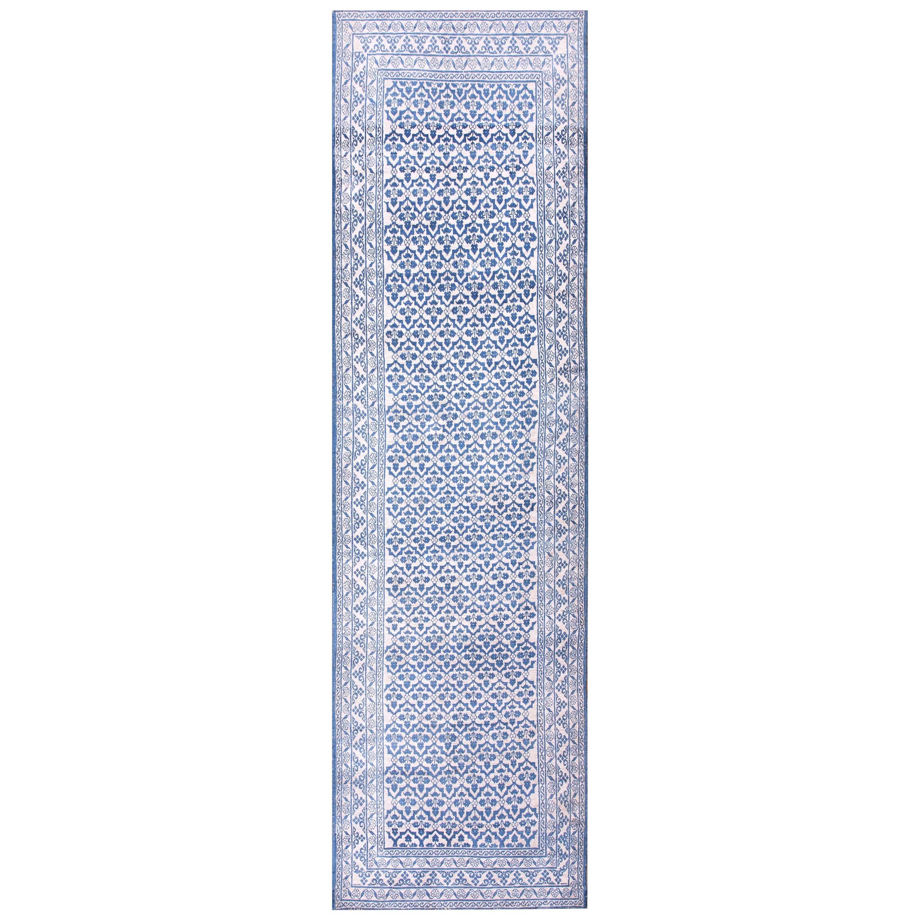 Early 20th Century Indian Cotton Agra Carpet ( 4' x 14'9" - 122 x 450 ) For Sale