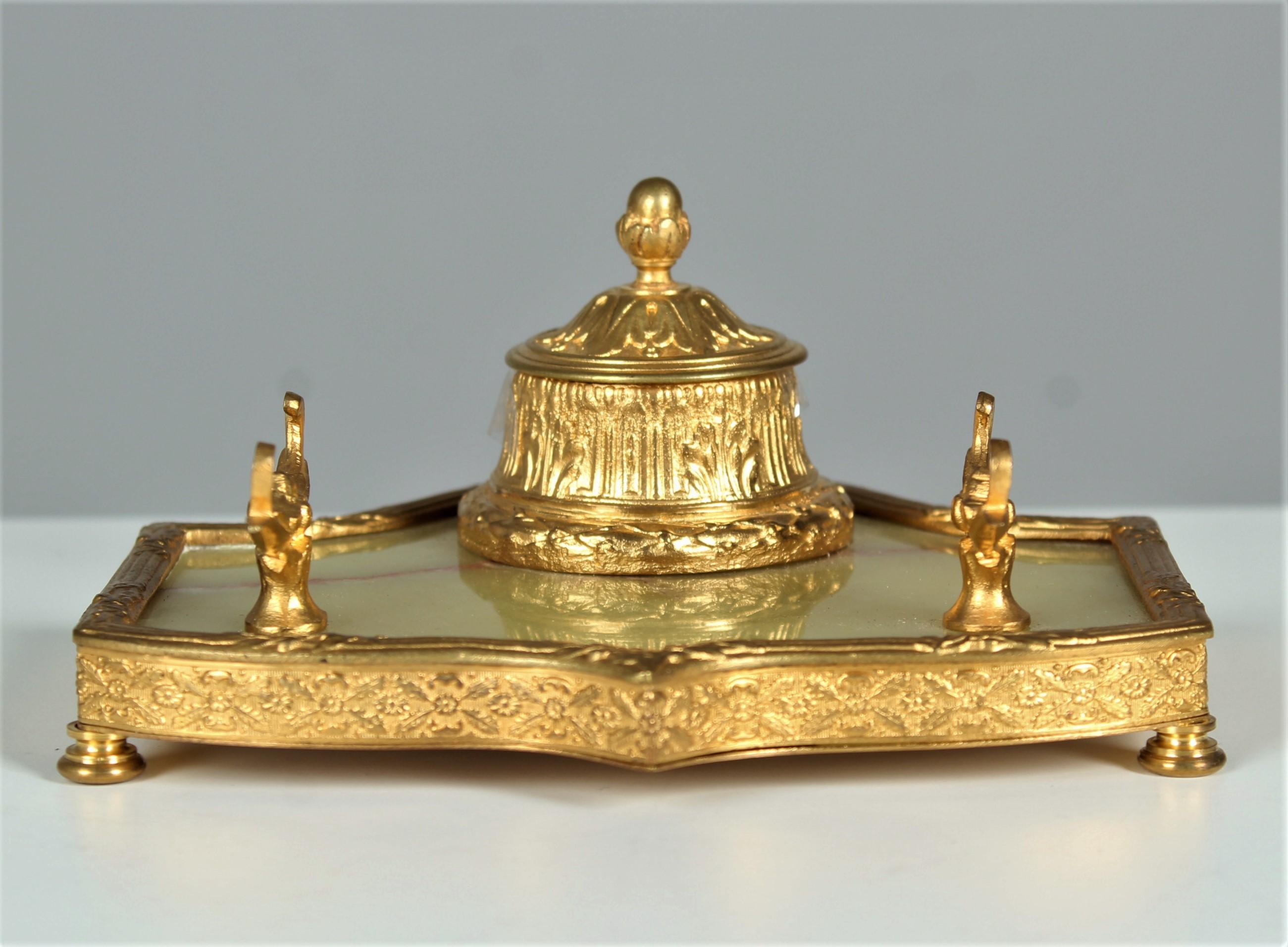 Inconnu Encrier d'antiquités, bronze doré, outil de bureau ancien, porte-stylo, vers 1880 en vente
