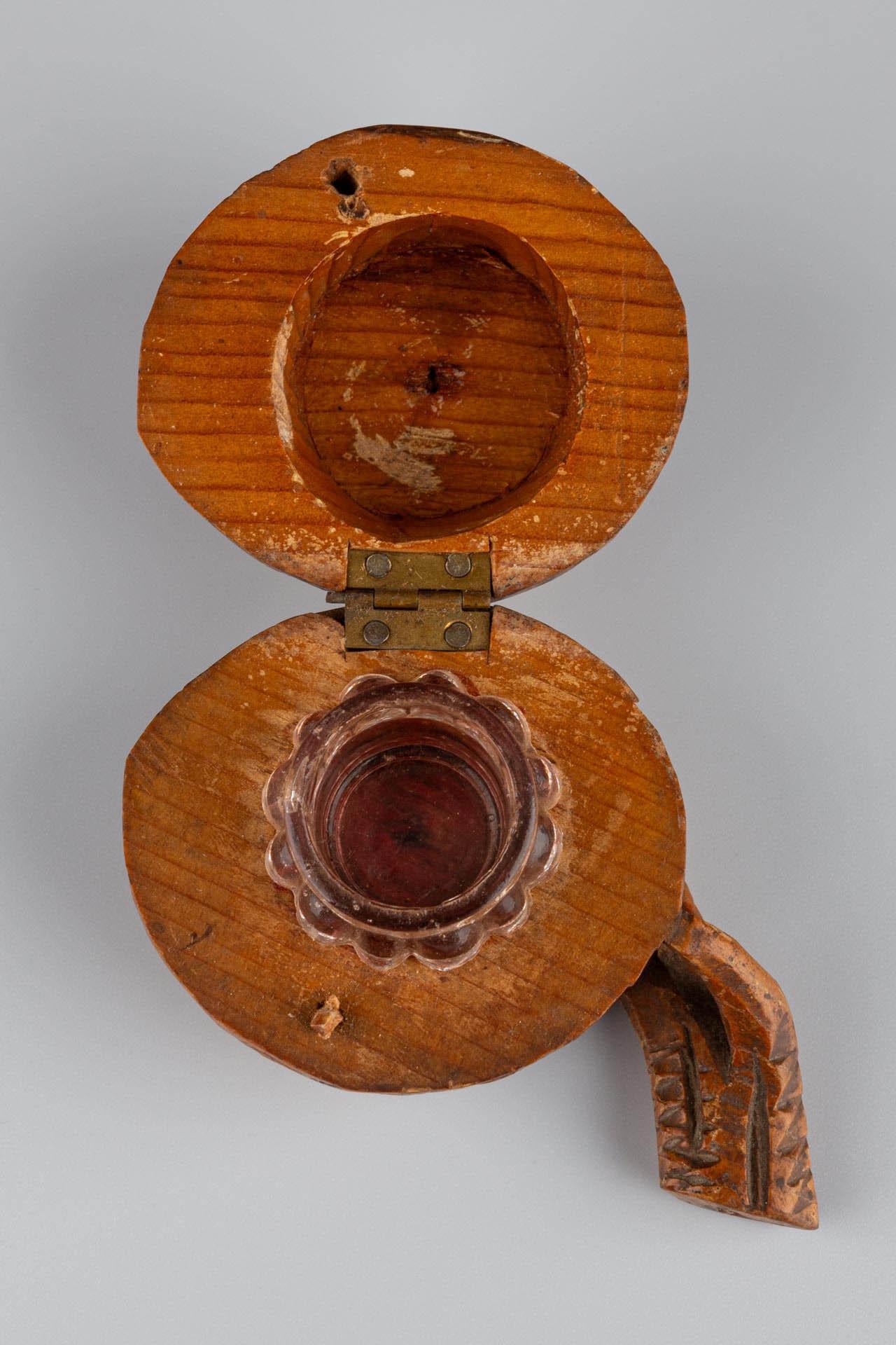 Antique Inkwell, Shape of a Walnut, Marked GRENOBLE, Switzerland, circa 1900 For Sale 5