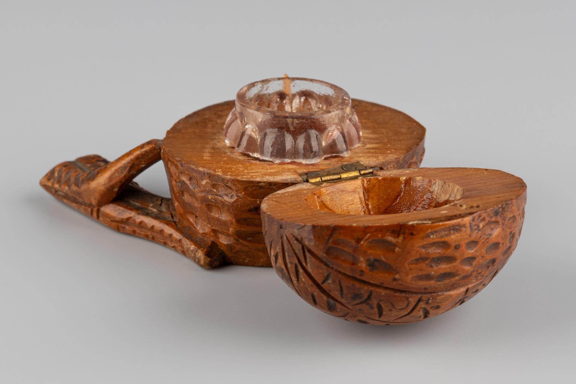 Antique Inkwell, Shape of a Walnut, Marked GRENOBLE, Switzerland, circa 1900 For Sale 2