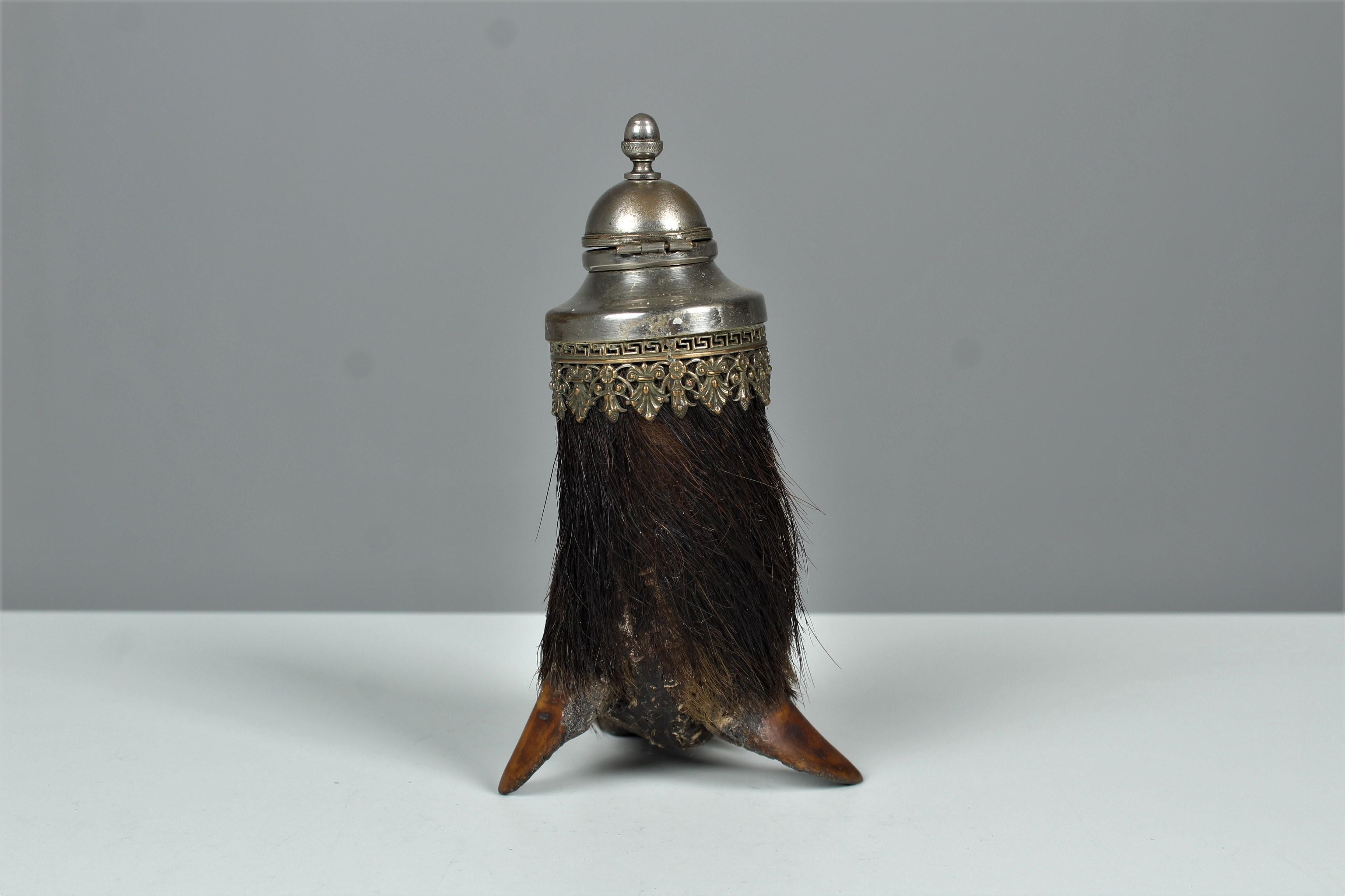 Antique Inkwell, Wild Boar Foot, Late 19th Century In Good Condition For Sale In Greven, DE