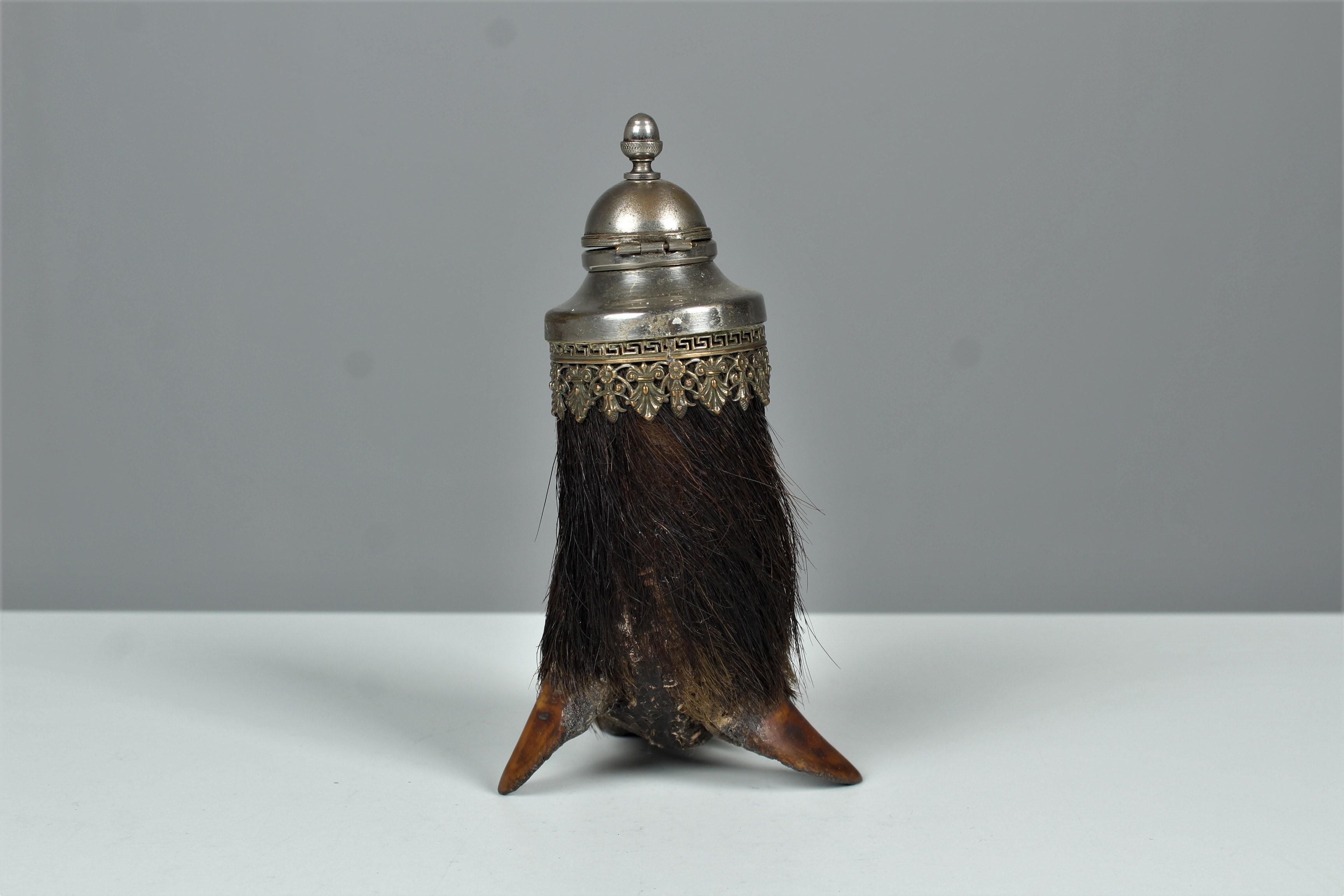 Antique Inkwell, Wild Boar Foot, Late 19th Century In Good Condition For Sale In Greven, DE