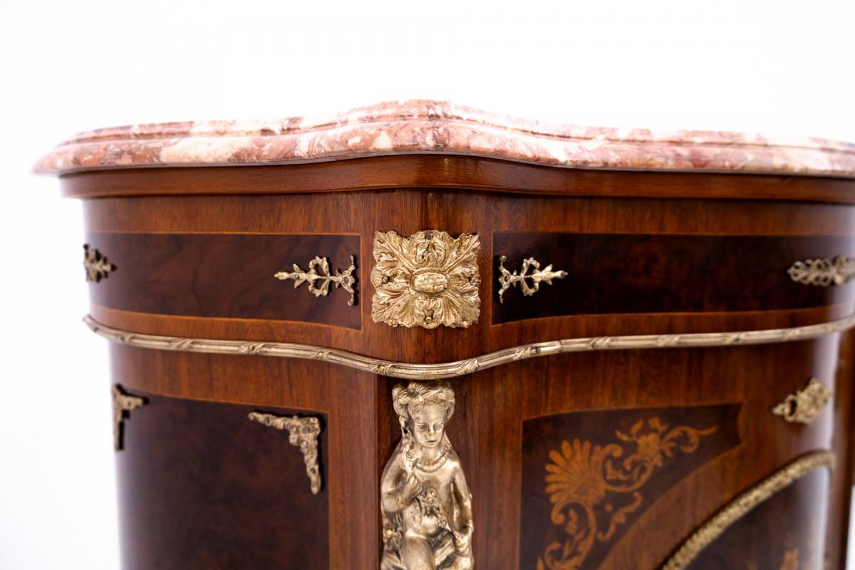 Antique inlaid chest of drawers, France, around 1850. After renovation. For Sale 2