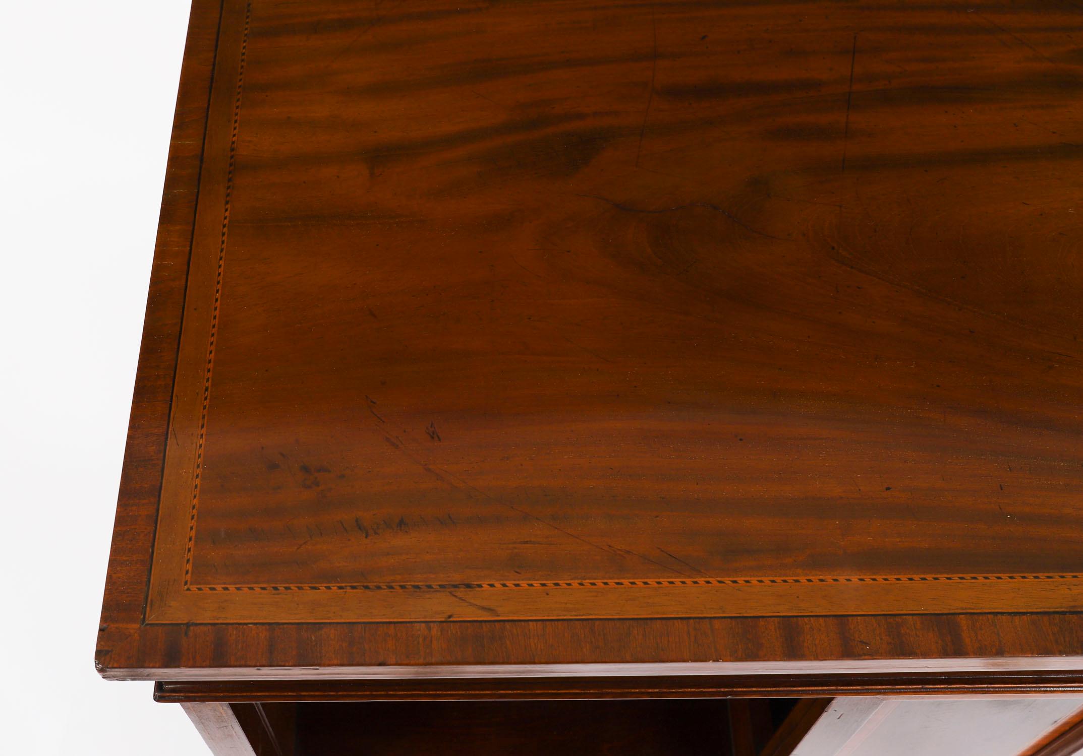 Antique Inlaid Flame Mahogany Revolving Bookcase 20th Century For Sale 7