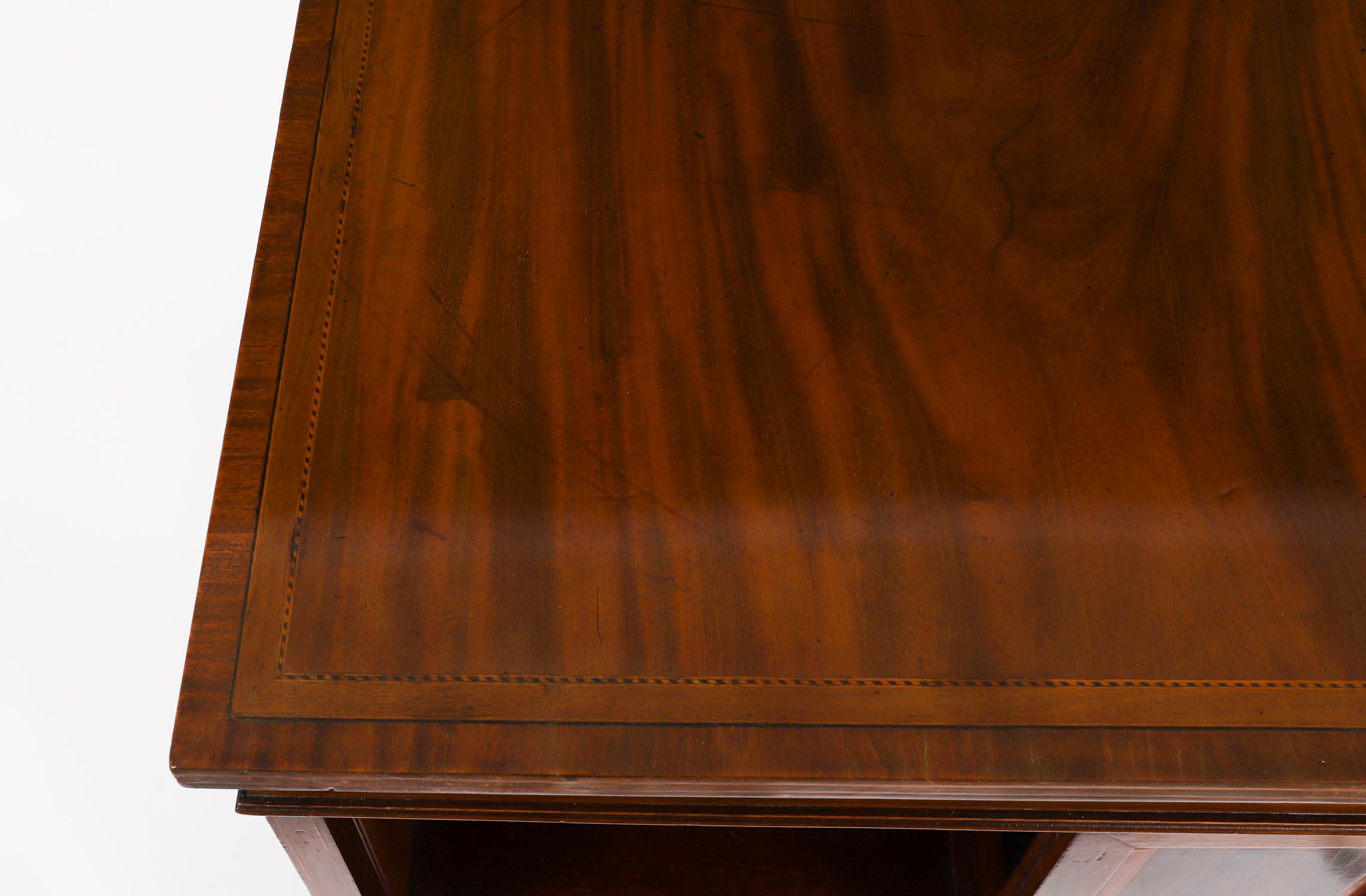 Antique Inlaid Flame Mahogany Revolving Bookcase 20th Century For Sale 5