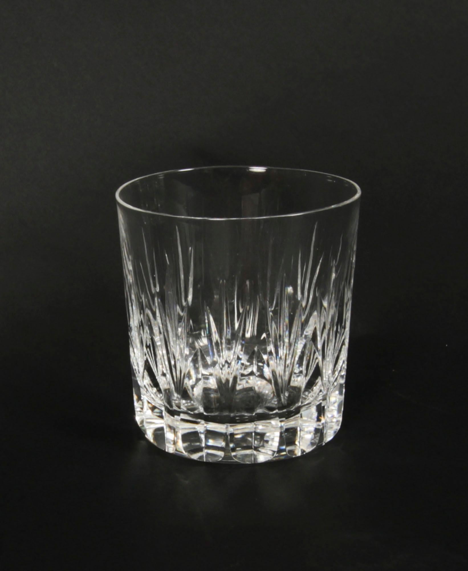 Carafe à décanter antique en acajou flammé à trois cristaux Tantale 19ème siècle 11