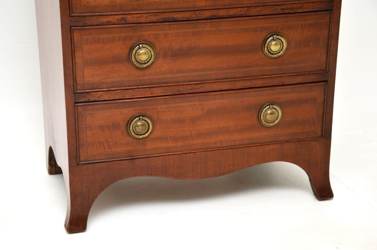 Antico cassettone intarsiato in stile georgiano in vendita 3