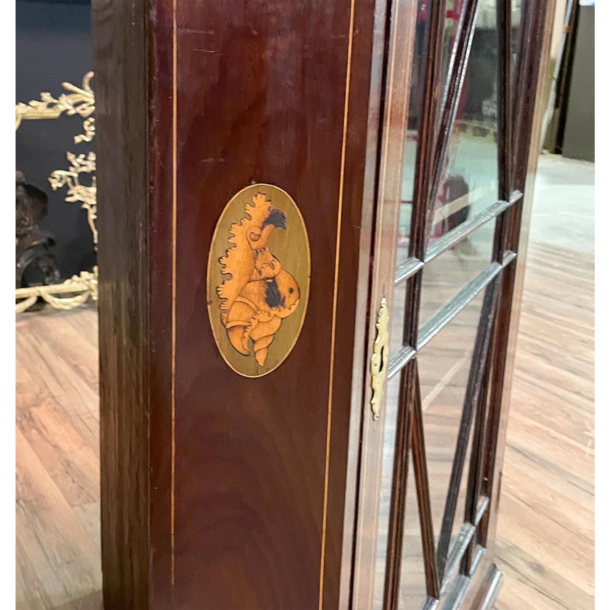 Antique Inlaid Hanging Mahogany Corner Cabinet In Good Condition For Sale In Annville, PA
