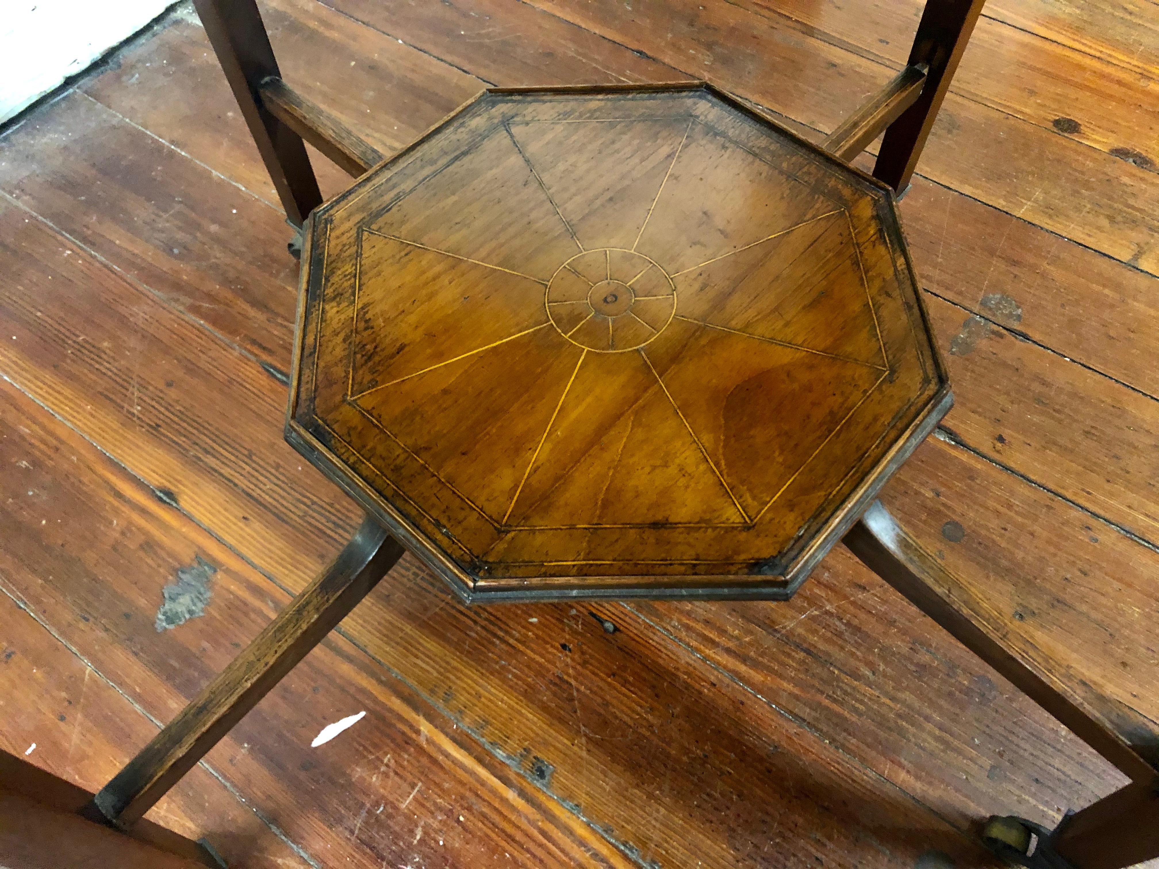 Antique Inlaid Mahogany Burr Elm and Satinwood Occasional Table In Good Condition In Charleston, SC