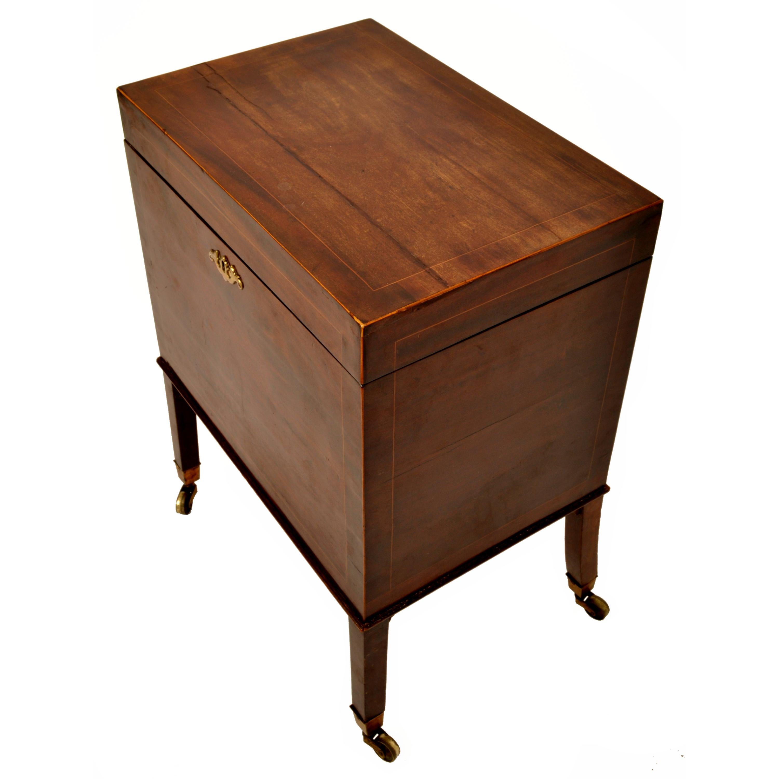 Early 19th Century Antique Inlaid Mahogany Georgian Wine Cellarette or Cigar Humidor, Circa 1800