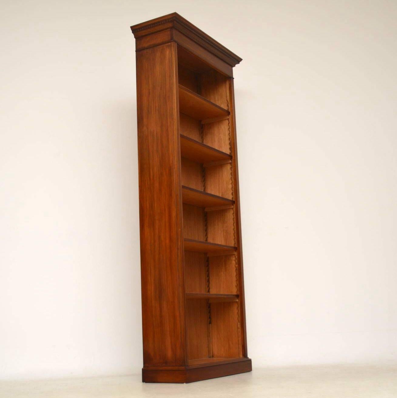 Antique Inlaid Mahogany Open Bookcase In Excellent Condition In London, GB