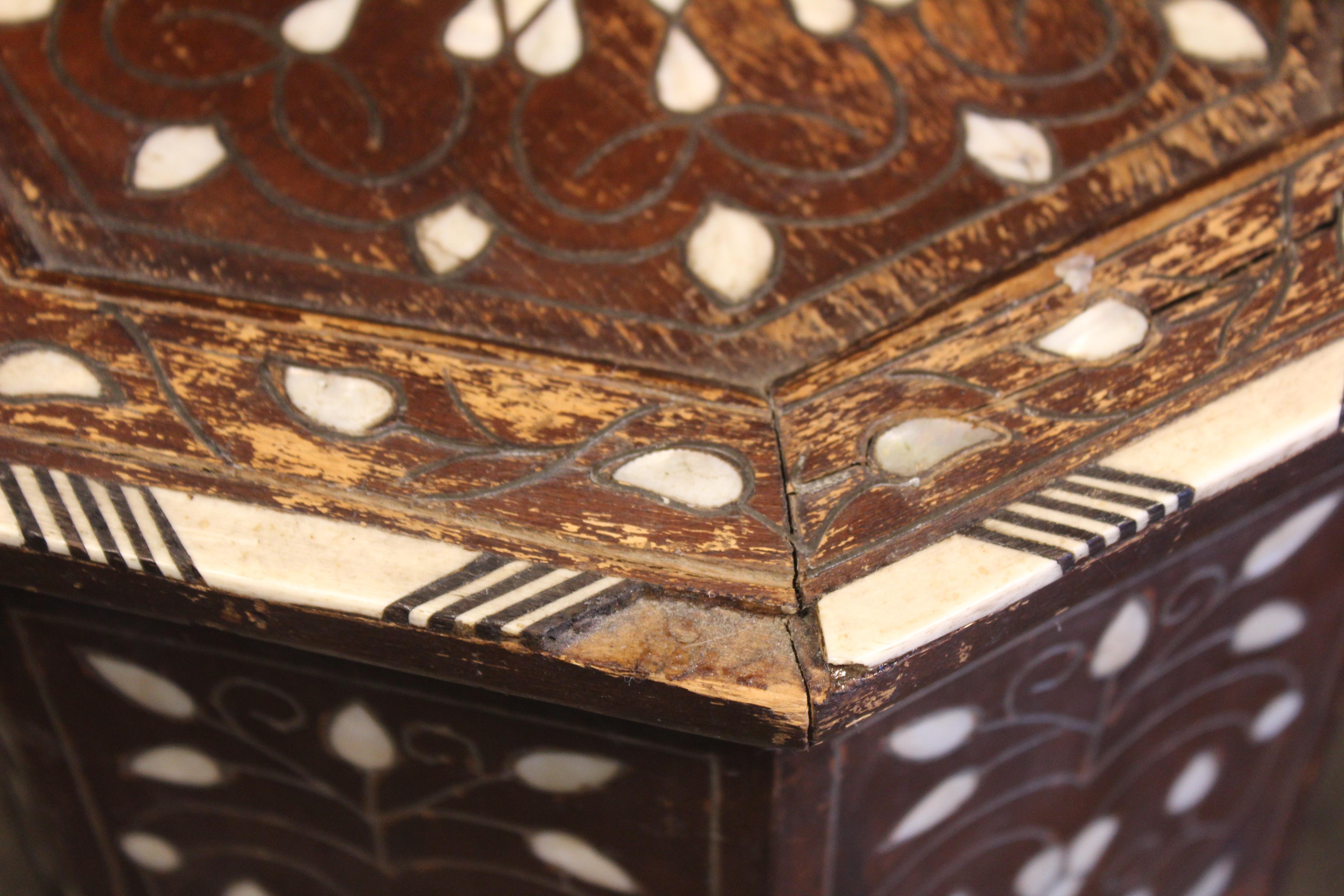 Antique Inlaid Moroccan Tabouret Side Table In Fair Condition In Los Angeles, CA