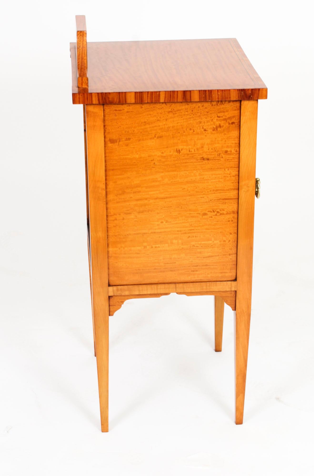 Antique Inlaid Satinwood Bedside Cabinet c.1880 19th Century 5