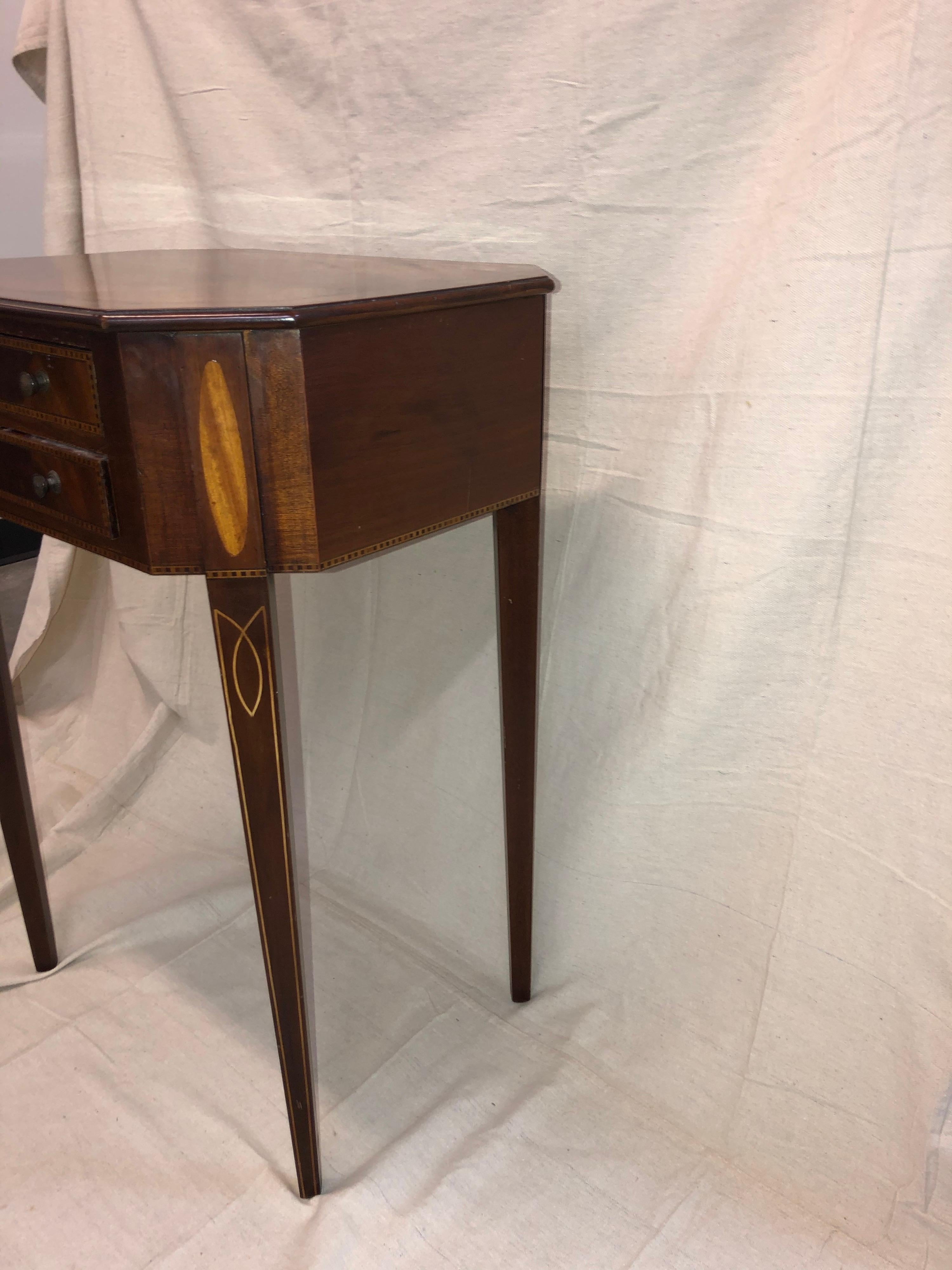 Antique Inlaid Sheraton End Table/Nightstand In Good Condition In Oakland Park, FL