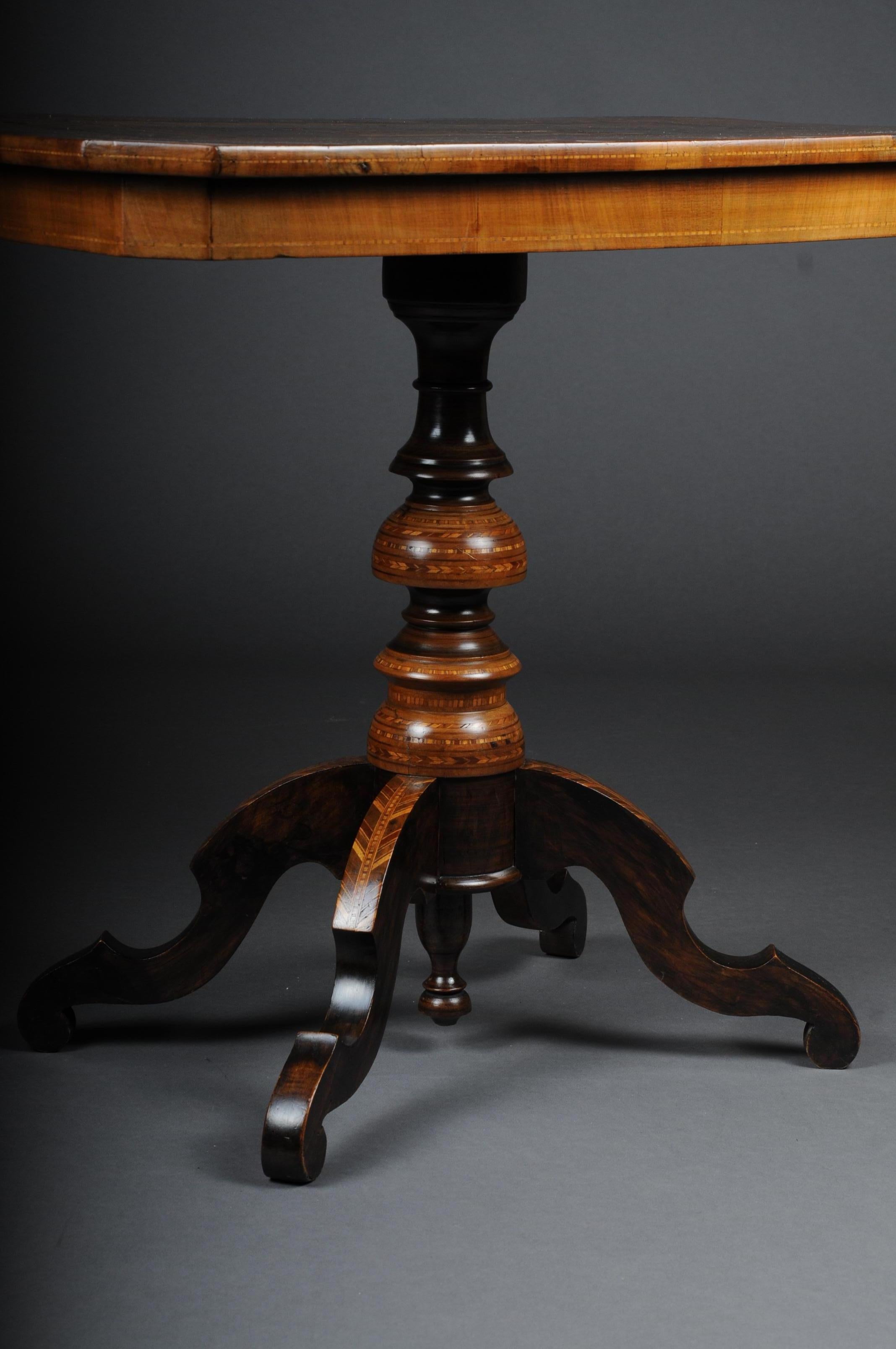 Antique Inlaid Table South German / Italy, circa 1845 In Good Condition For Sale In Berlin, DE