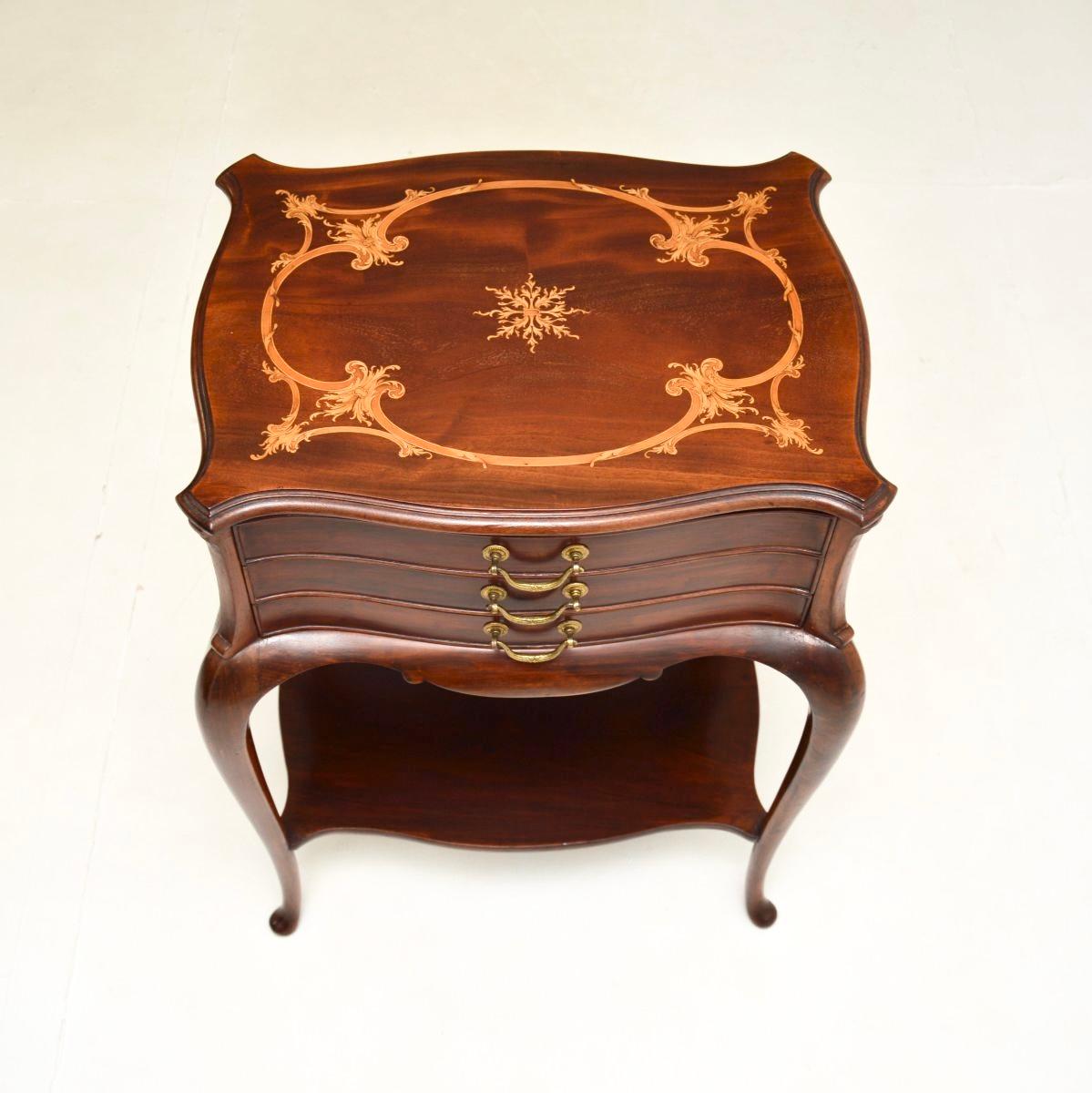 Citronnier Table d'appoint ancienne en noyer marqueté par Waring and Gillows en vente