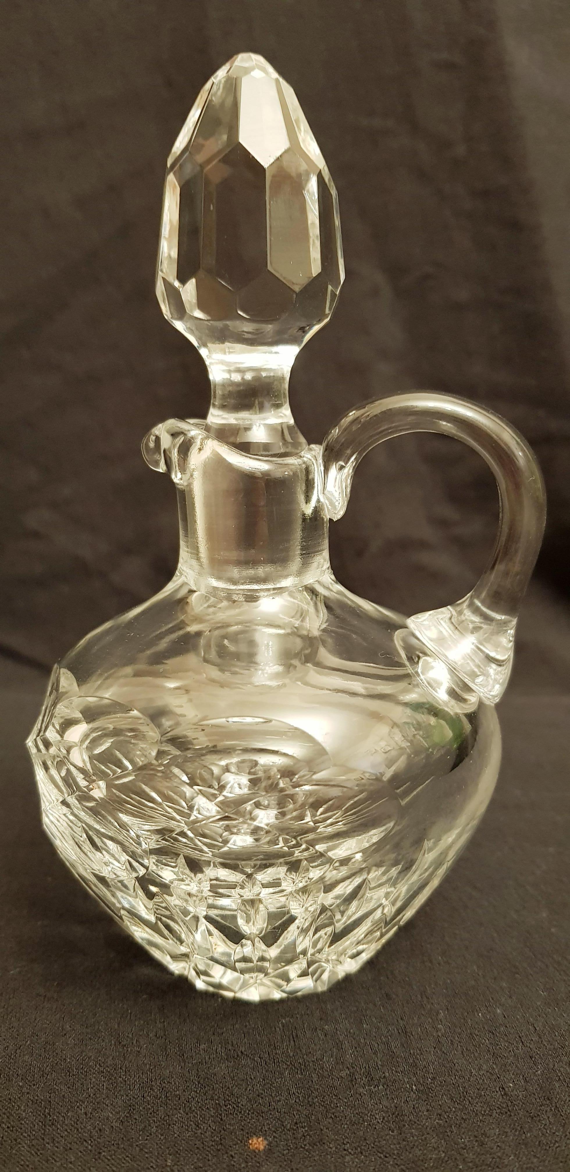 Beautiful antique high quality signed Innisfree crystal patern hand cut Irish Bottle by Waterford, brilliant condition.
