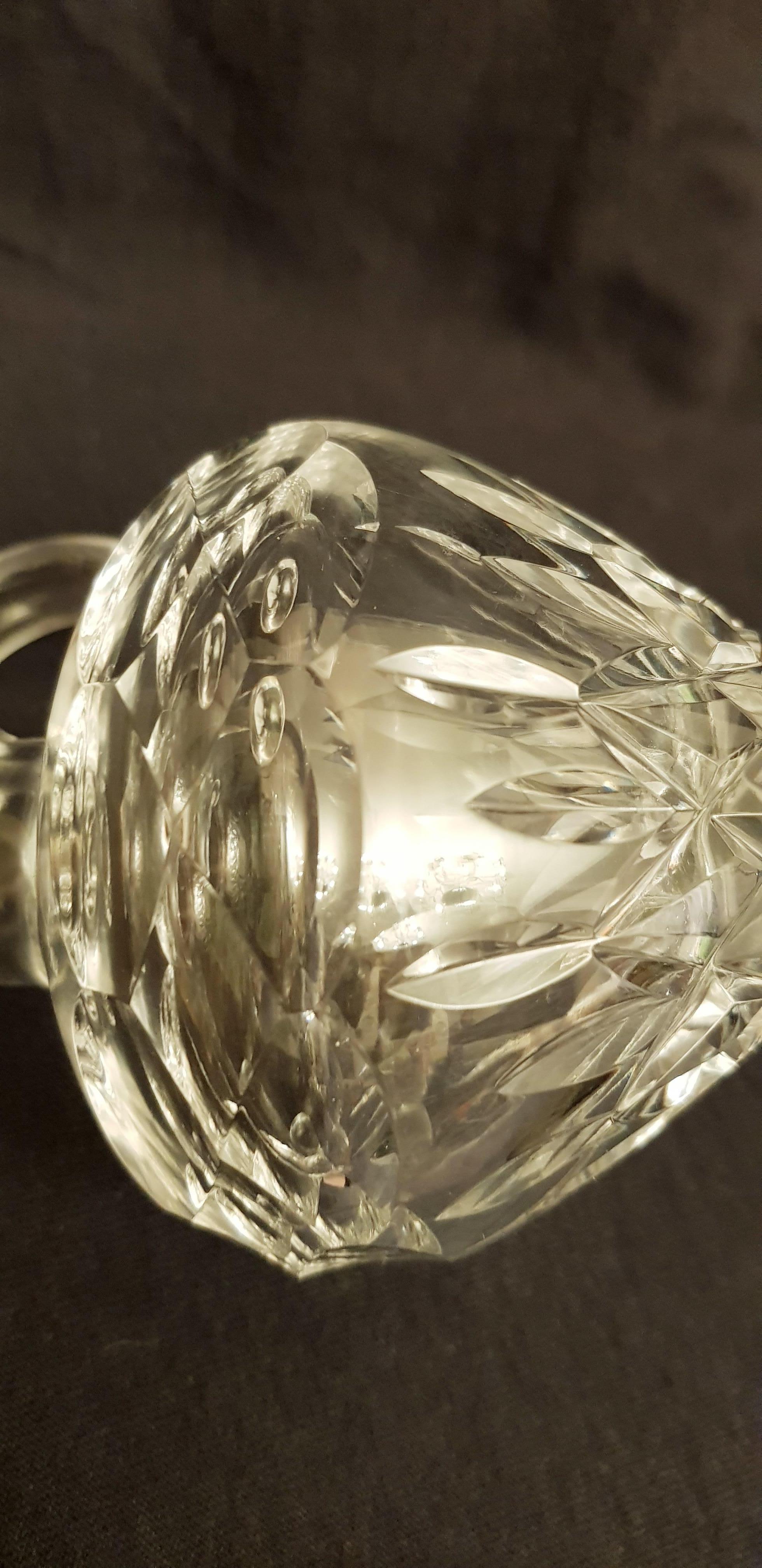 Antique Innisfree Signed Crystal Patern Cut Bottle from Waterford In Excellent Condition For Sale In Grantham, GB