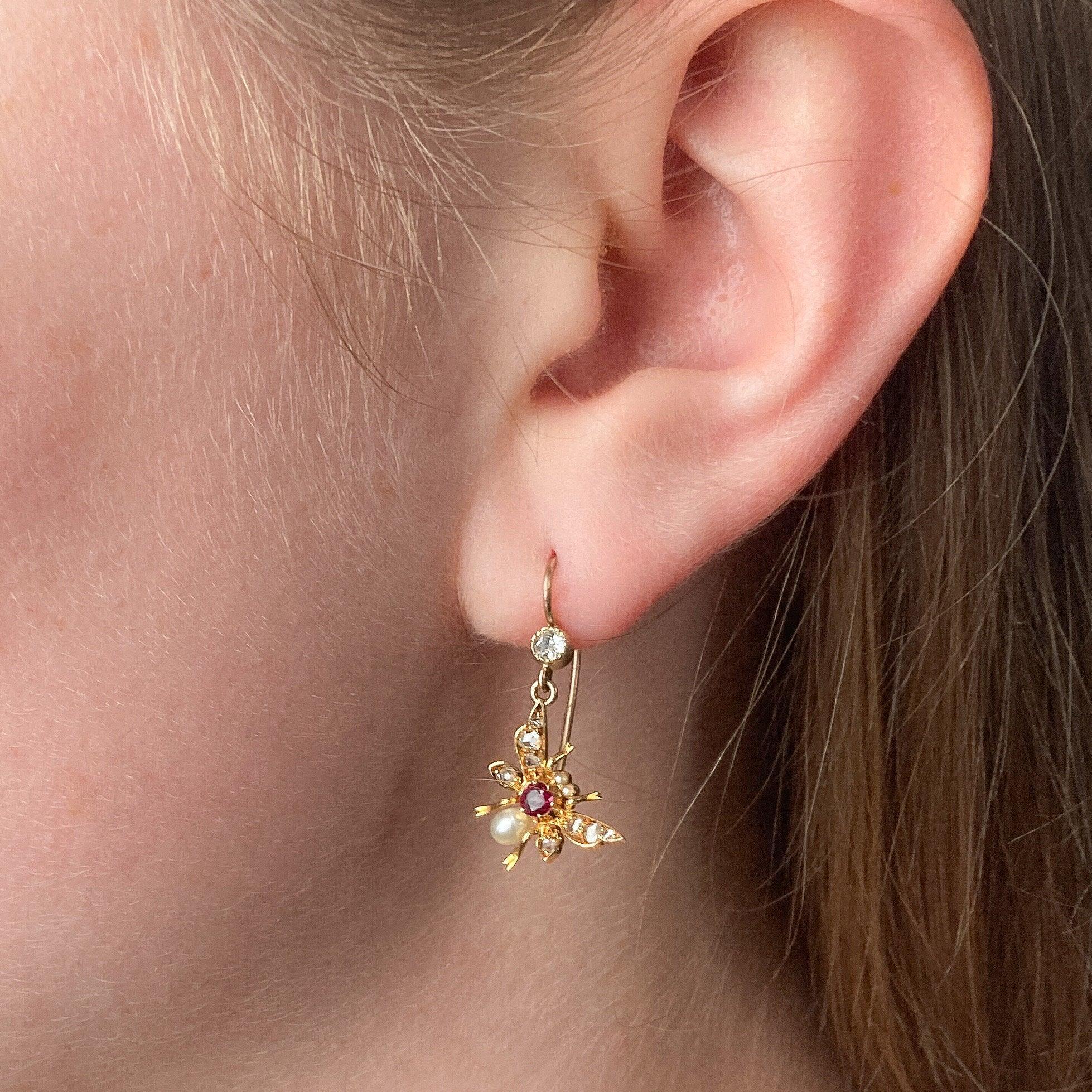 Women's Antique Insect Earrings of 15ct Gold For Sale