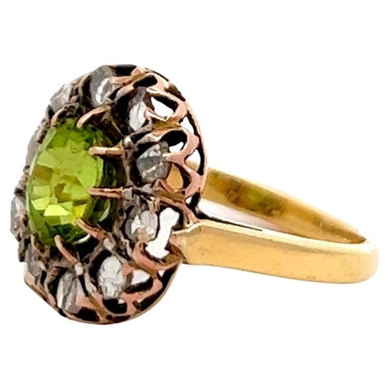 Women's or Men's Antique Inspired 1.73 Carats Peridot Diamond 14 Karat Gold Cluster Ring For Sale
