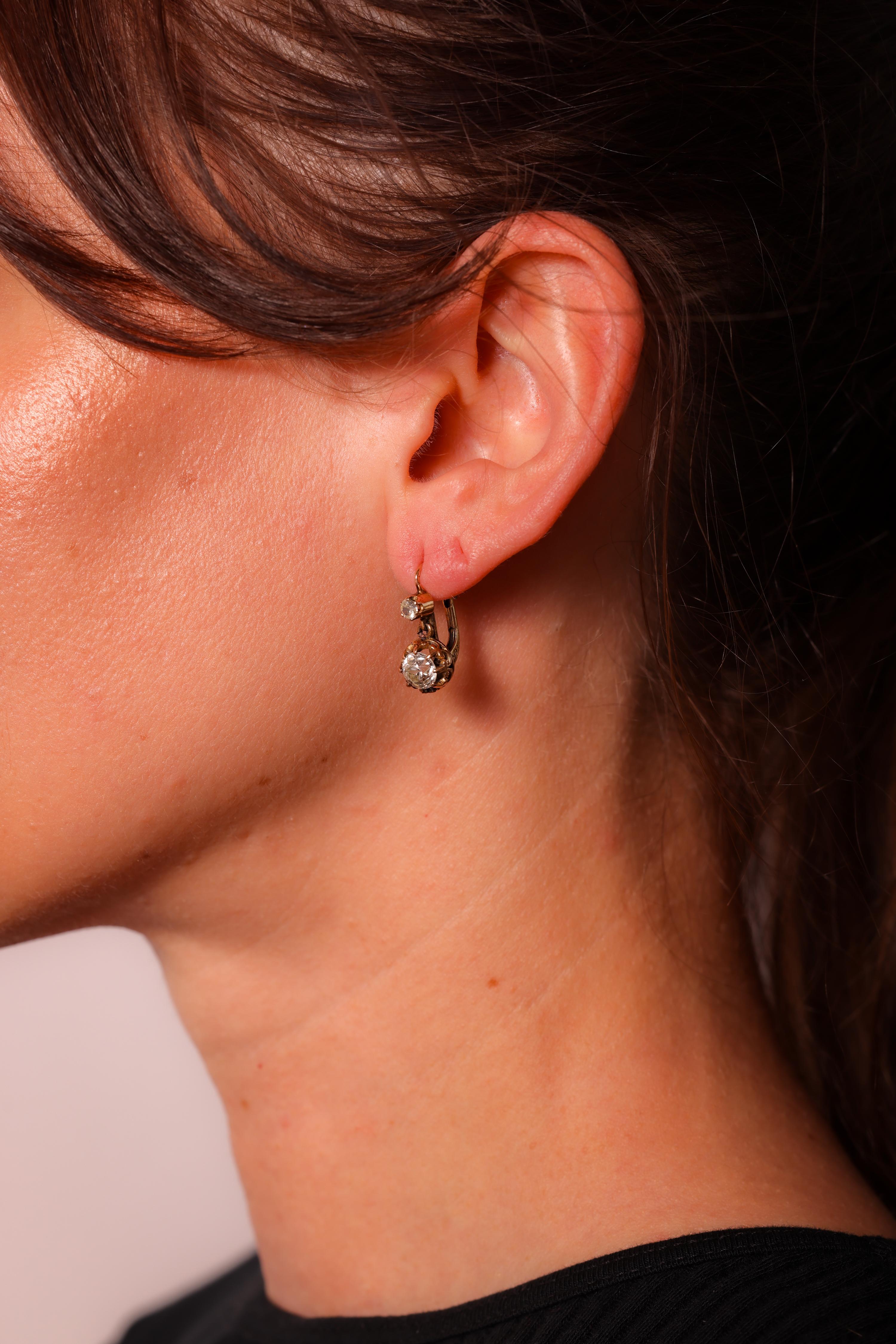 Antique Inspired 1.93 Carat Old Mine Diamond 18K Rose Gold Earrings In Excellent Condition For Sale In Beverly Hills, CA