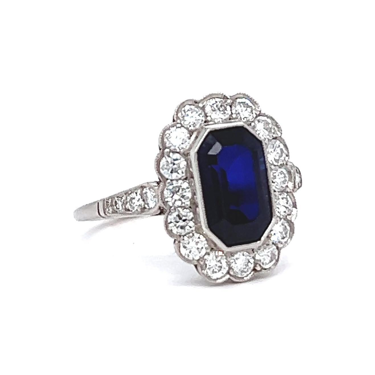 Women's or Men's Antique Inspired 2.43 Carats Sapphire Diamond Platinum Cluster Ring For Sale