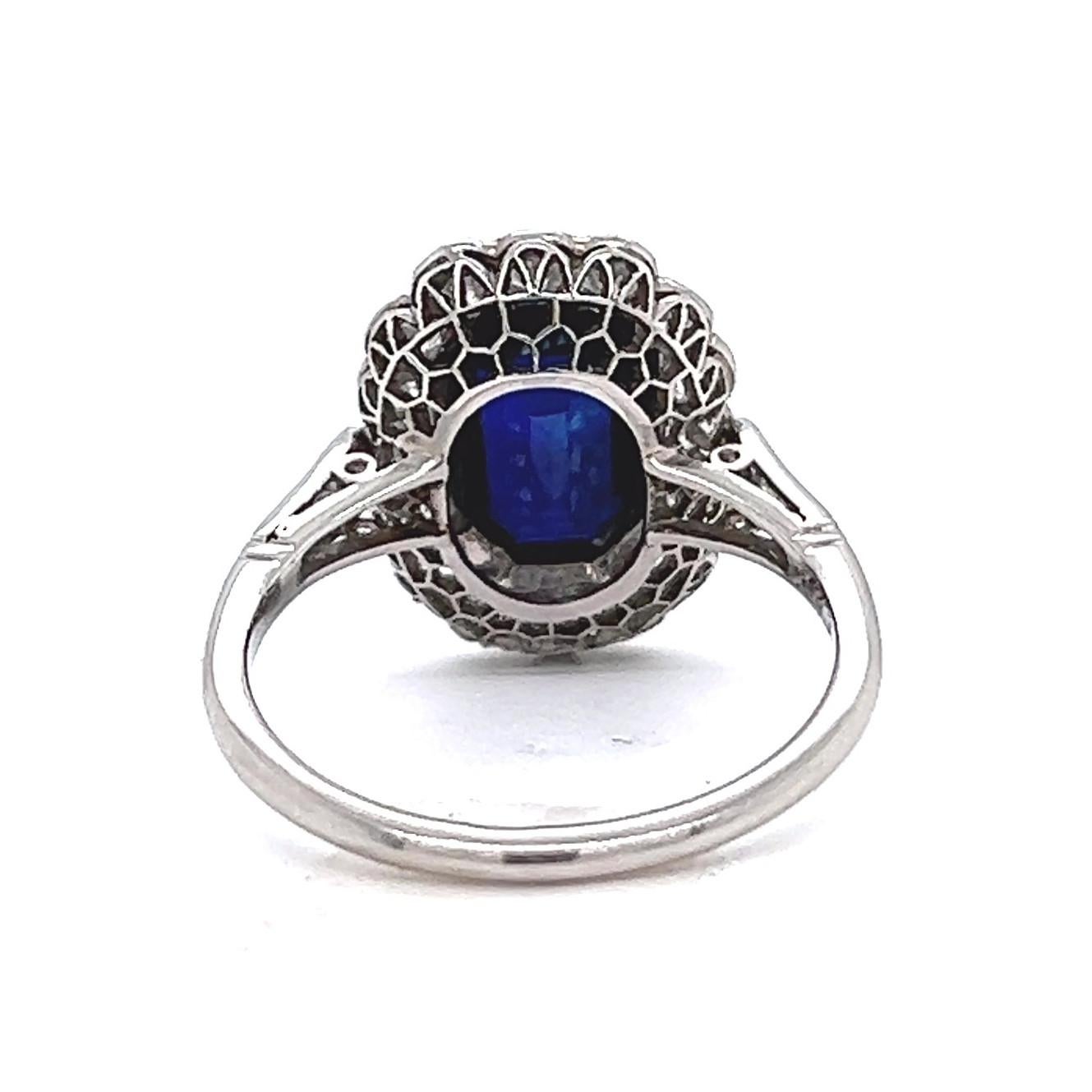 Antique Inspired 2.43 Carats Sapphire Diamond Platinum Cluster Ring For Sale 2