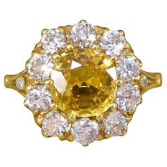 Antiker inspirierter Cluster-Ring mit 2,60 Karat gelbem Saphir und Diamant im Altschliff aus 18 Karat
