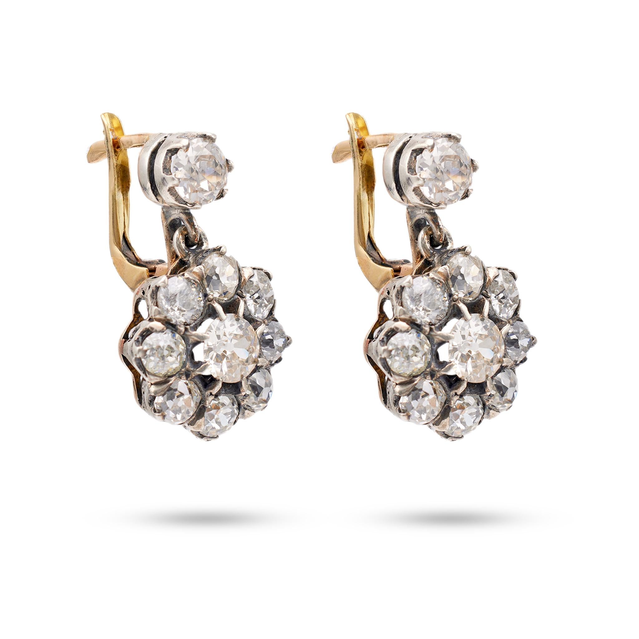 Antique Inspired Diamond 18k Yellow Gold Silver Cluster Earrings In Good Condition For Sale In Beverly Hills, CA