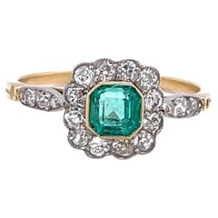 Antique Inspired Emerald Diamond 18K Gold Ring