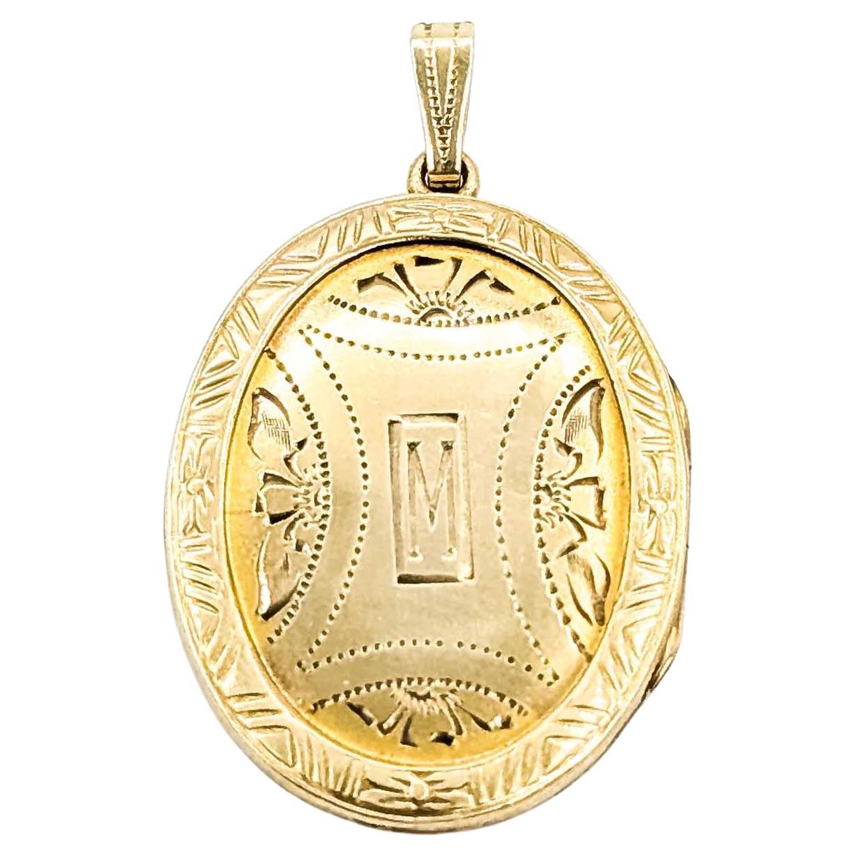 Medaglione con Monogram "M" inciso e ispirato all'antichità in oro giallo 10k