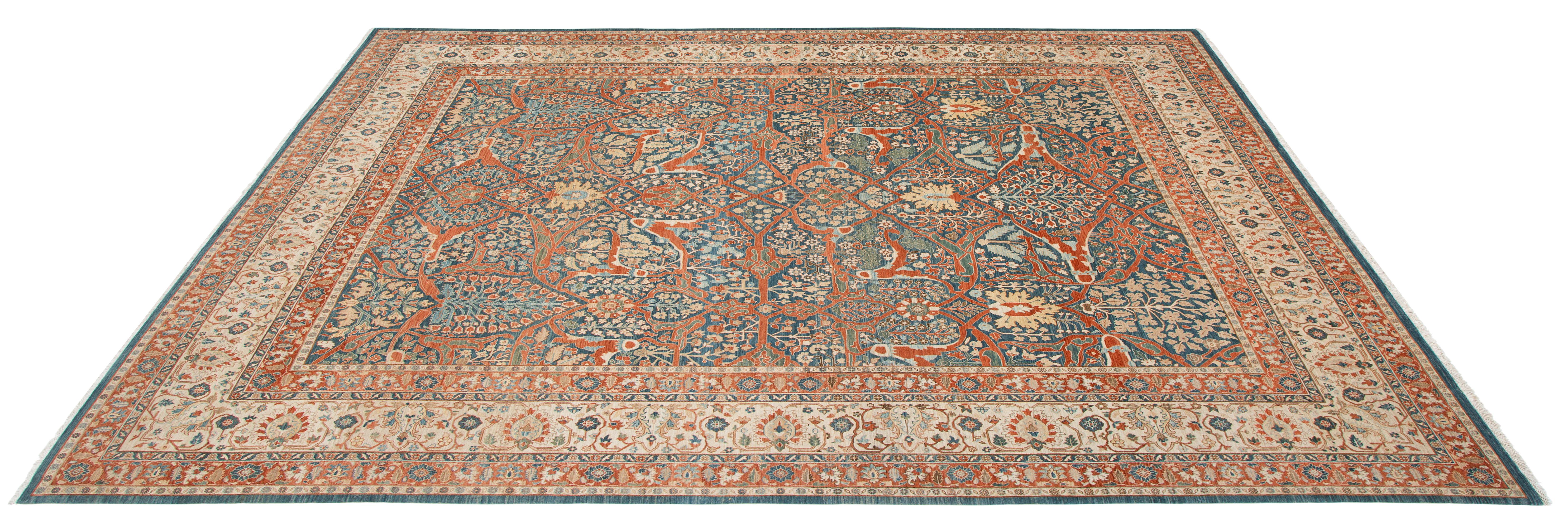 Antik inspirierter persischer Tabriz-Handwebteppich im Angebot 3
