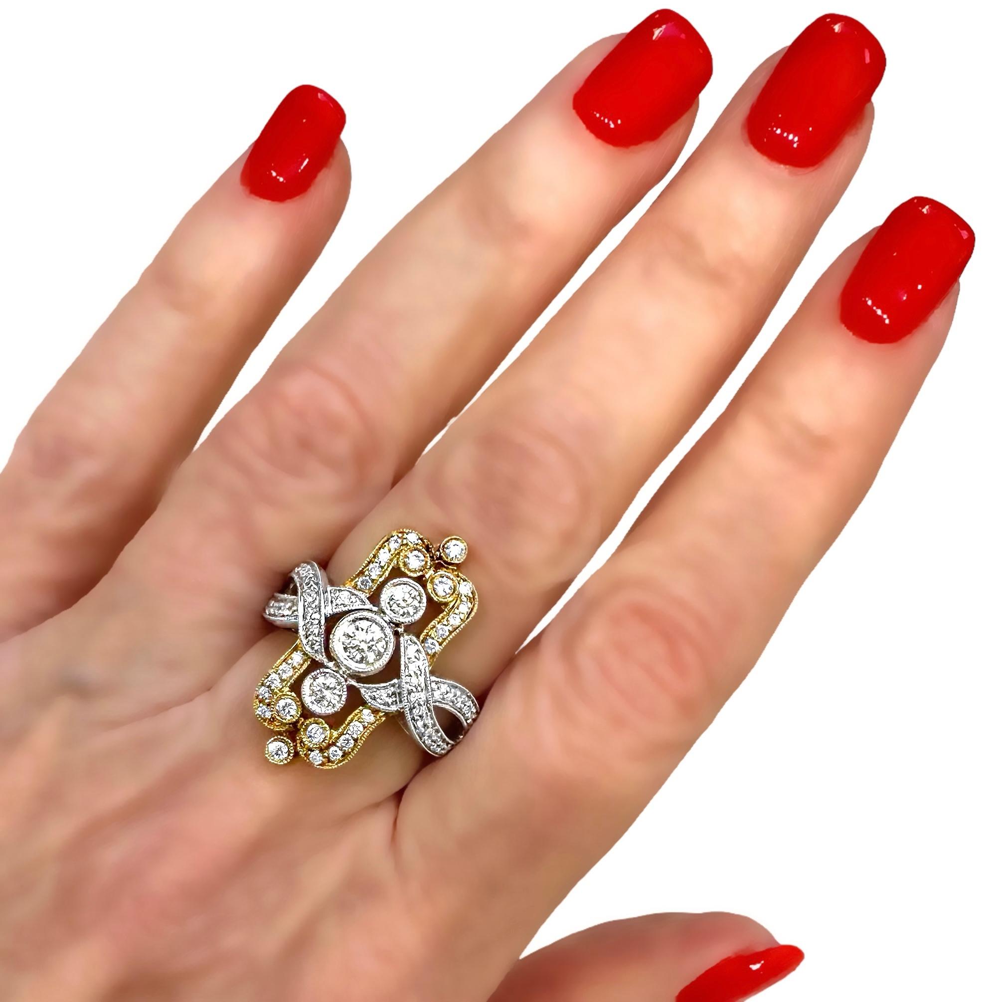 Bague d'inspiration ancienne en or jaune et blanc 18 carats avec diamants en vente 9