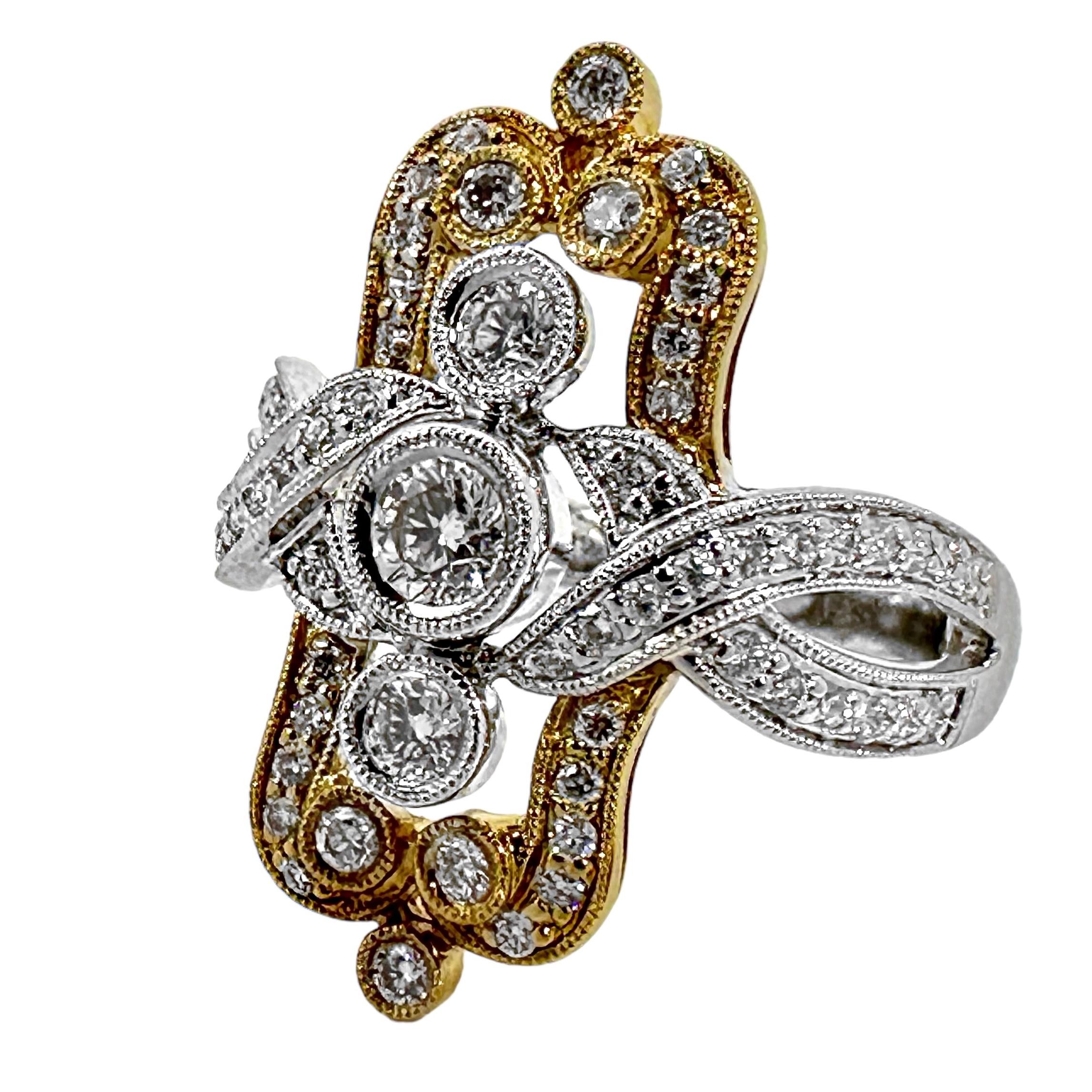 Bague d'inspiration ancienne en or jaune et blanc 18 carats avec diamants en vente 4