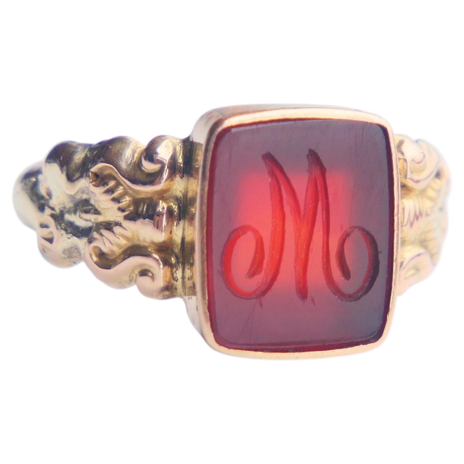 Antique Intaglio Signet M / W Ring Carnelian solid 18K Gold Ø US7 / 2.4gr For Sale