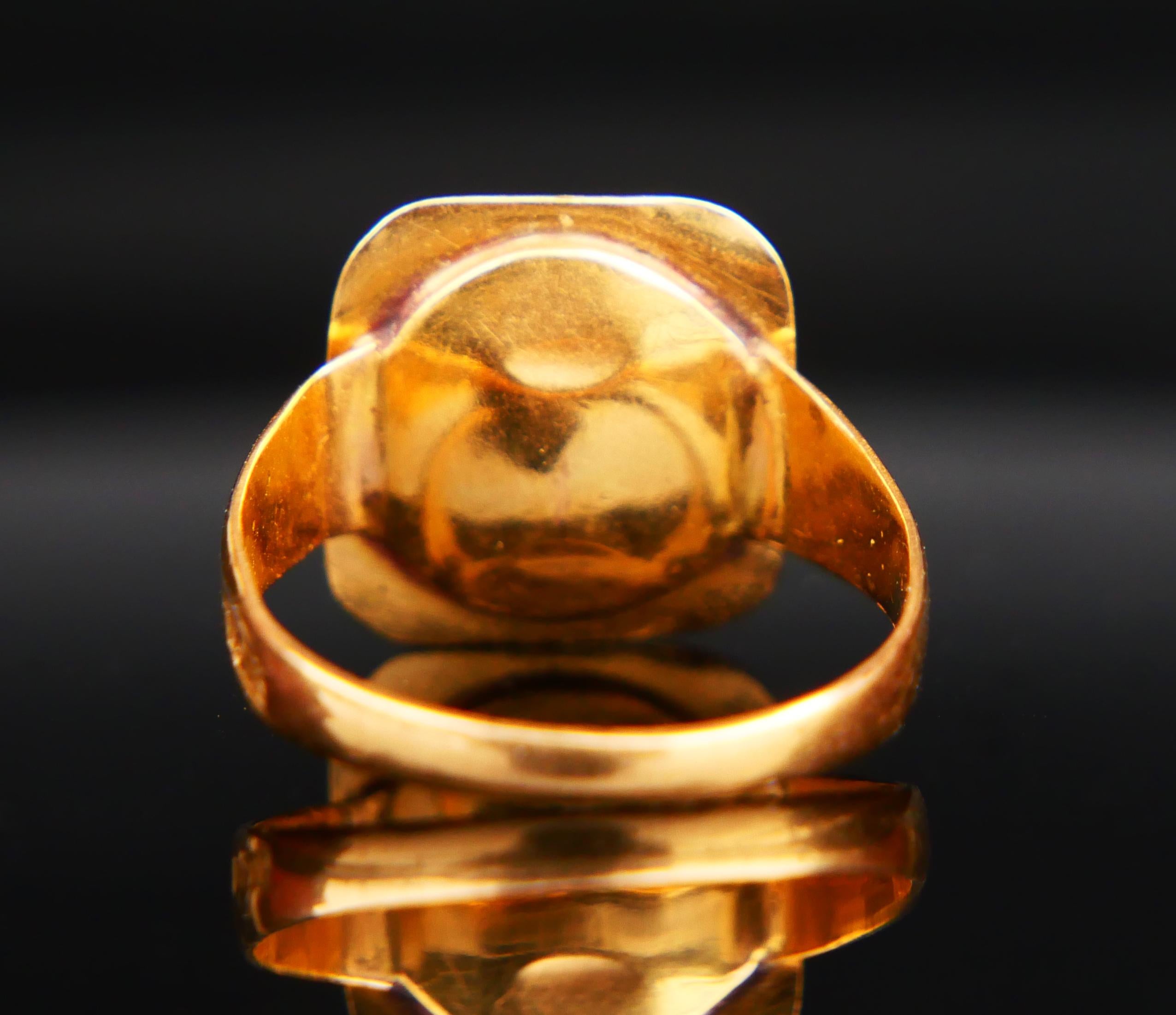 Oval Cut Antique Intaglio Signet Ring Carnelian solid 20K Gold Ø US8 / 3.7gr For Sale