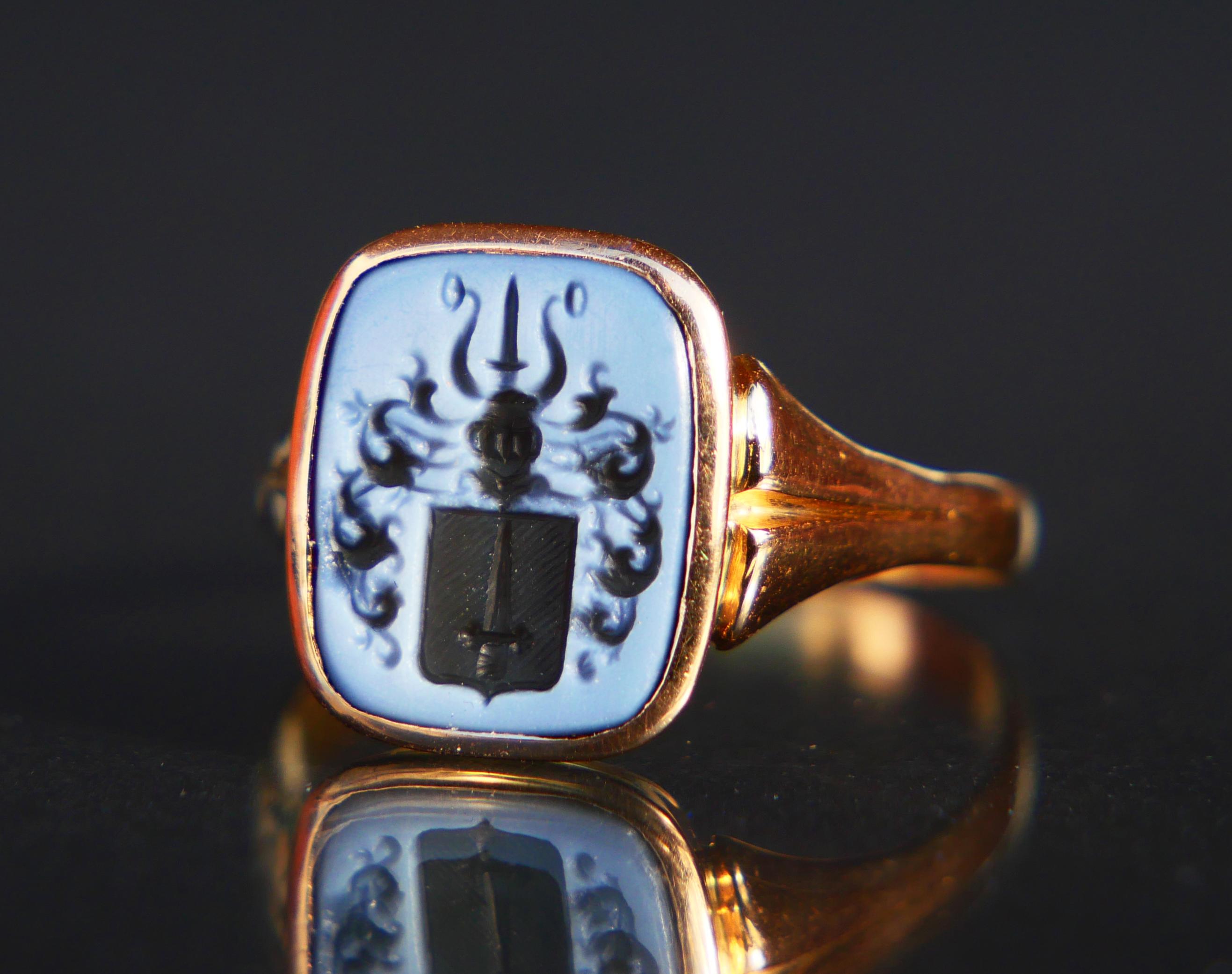 Medieval Antique Intaglio von Gyllensvärd Signet Ring Blue Sardonyx 18K Gold ØUS8.75/3.5g For Sale