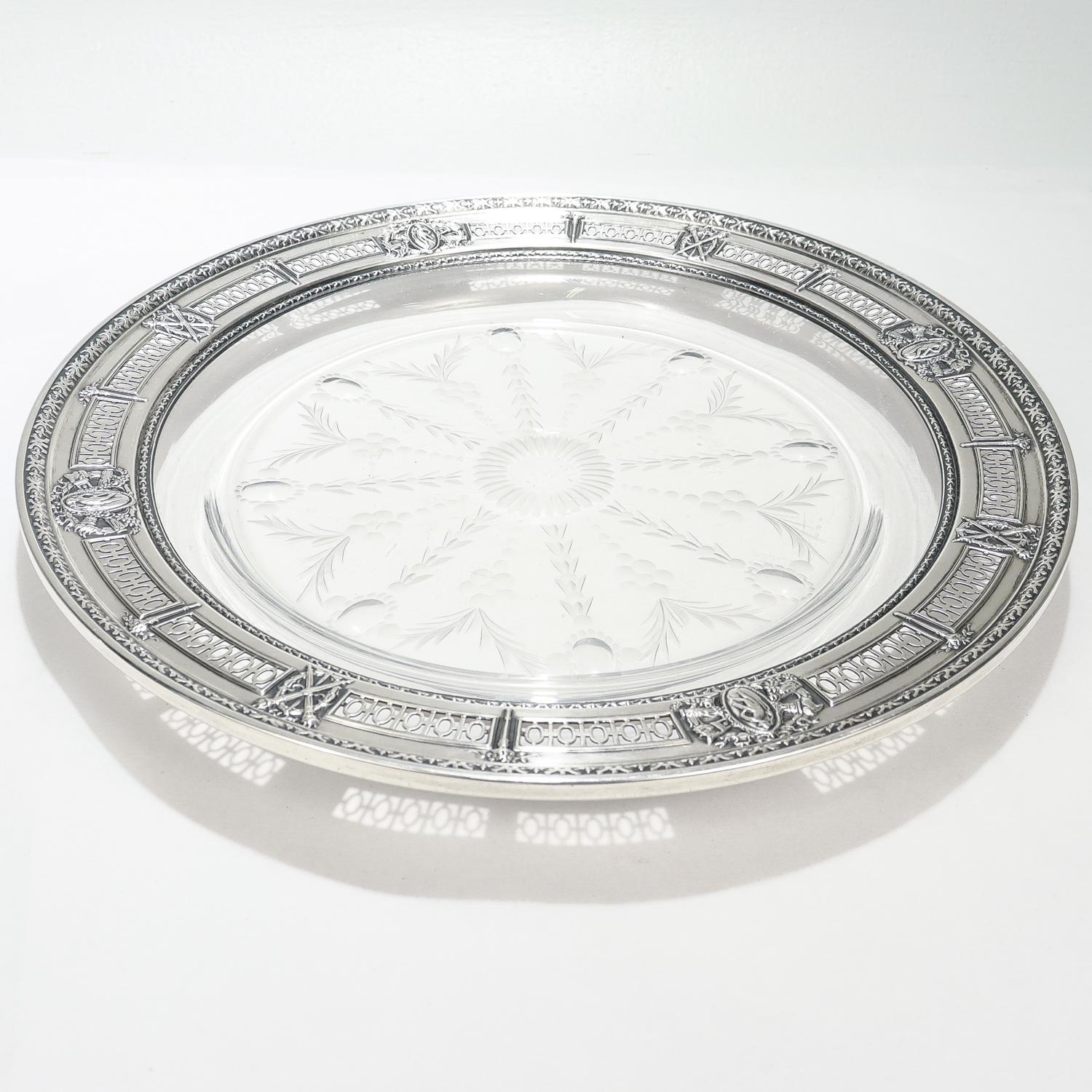 Antiguo plato de cristal tallado montado en International Sterling Silver Plata esterlina en venta
