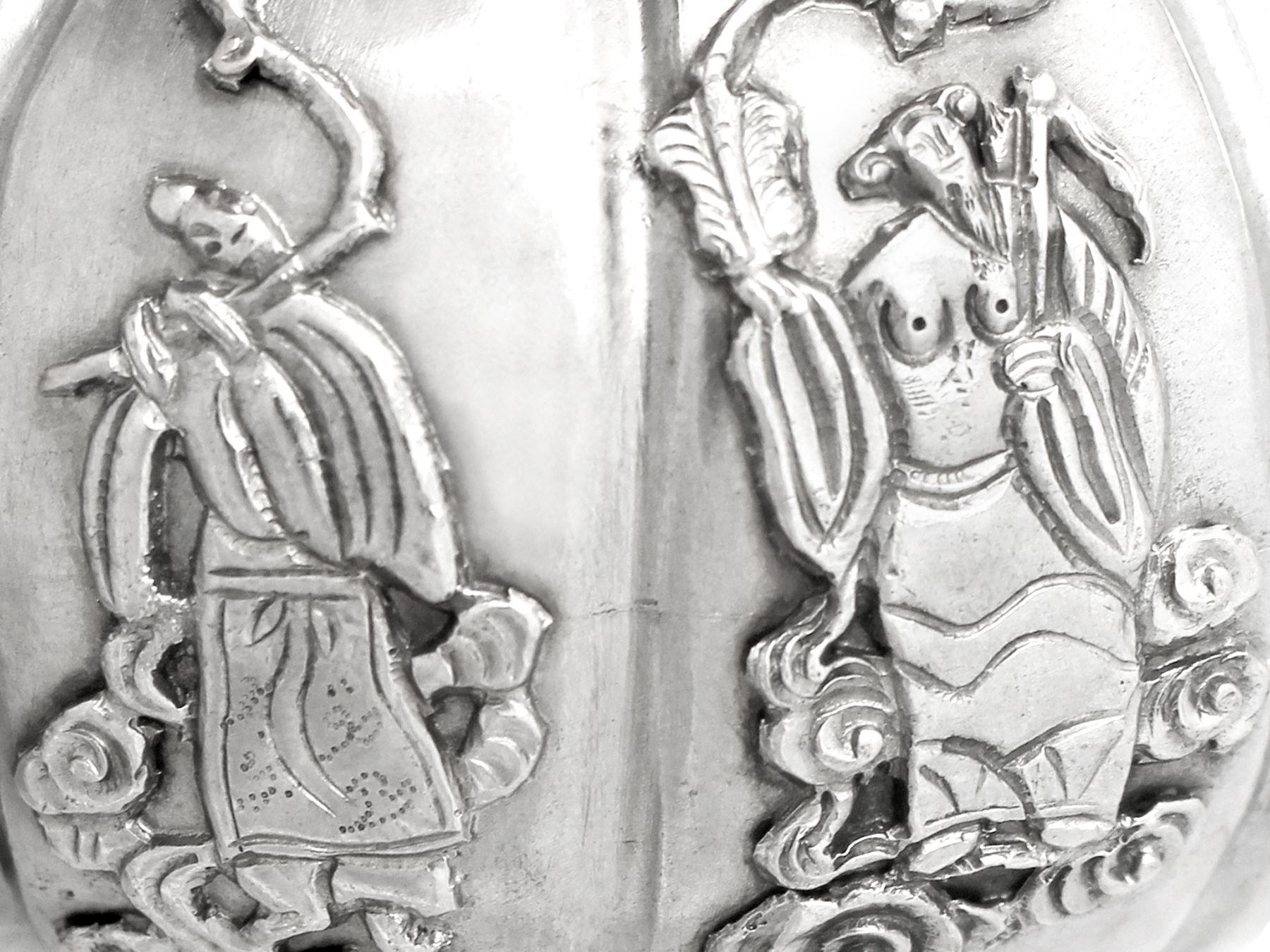 Antica teiera irachena in miniatura in argento e lapislazzuli, 1920 circa in vendita 2