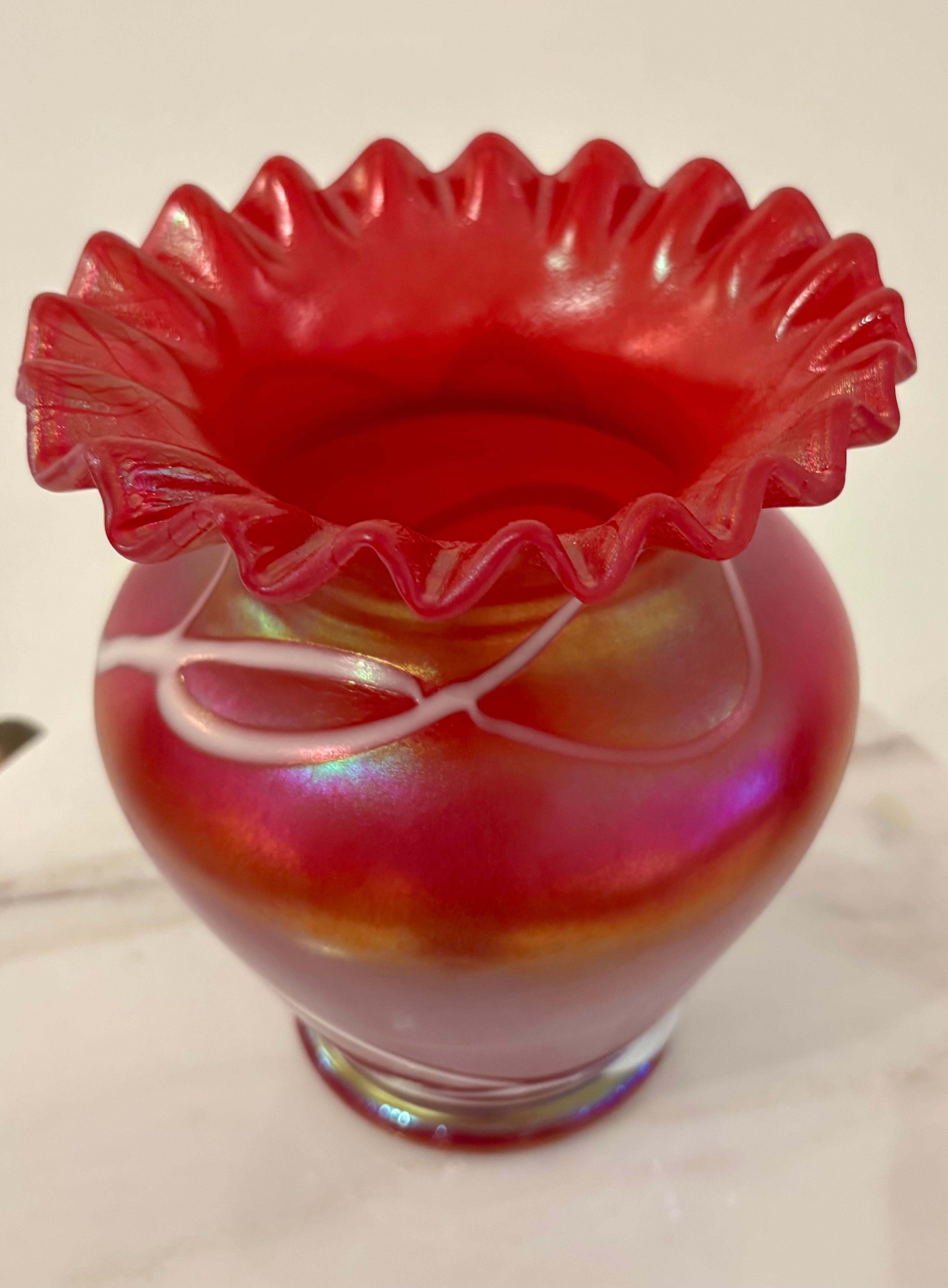 Antique Iridescent Art Glass Vase by Kralik with Pulled Ribbon Design, Bohemian For Sale 2